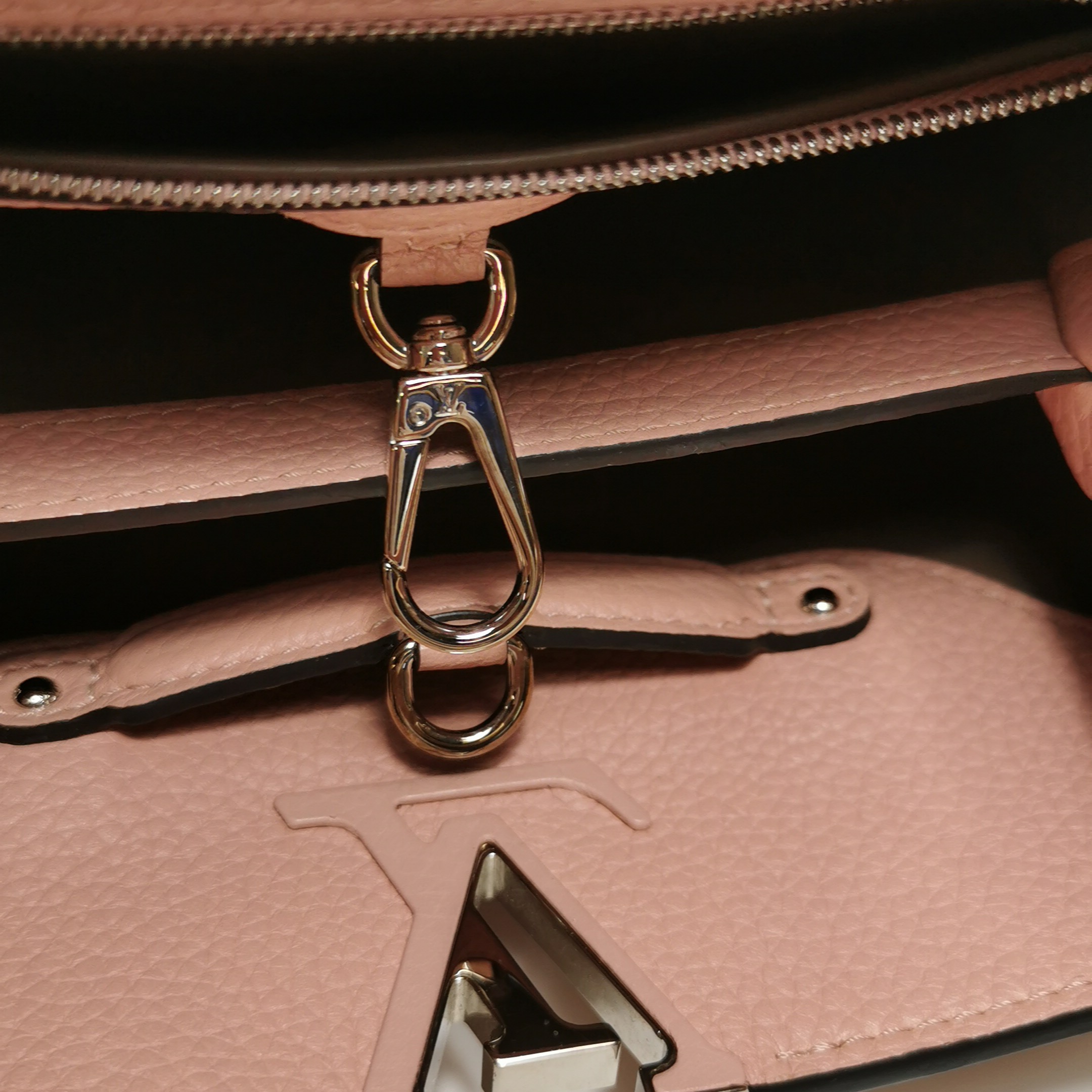 Louis Vuitton(LV) Capucines Bag Leather BB — photo 10 of 15