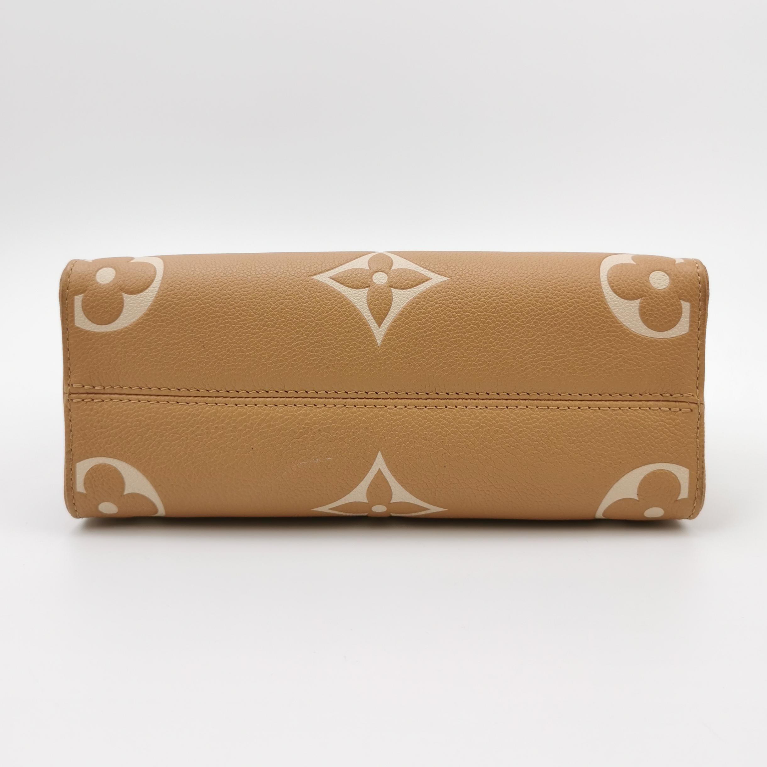 Louis Vuitton(LV) OnTheGo Tote Bicolor Monogram Empreinte Giant PM — photo 6 of 13