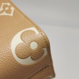 Louis Vuitton(LV) OnTheGo Tote Bicolor Monogram Empreinte Giant PM — thumbnail 12