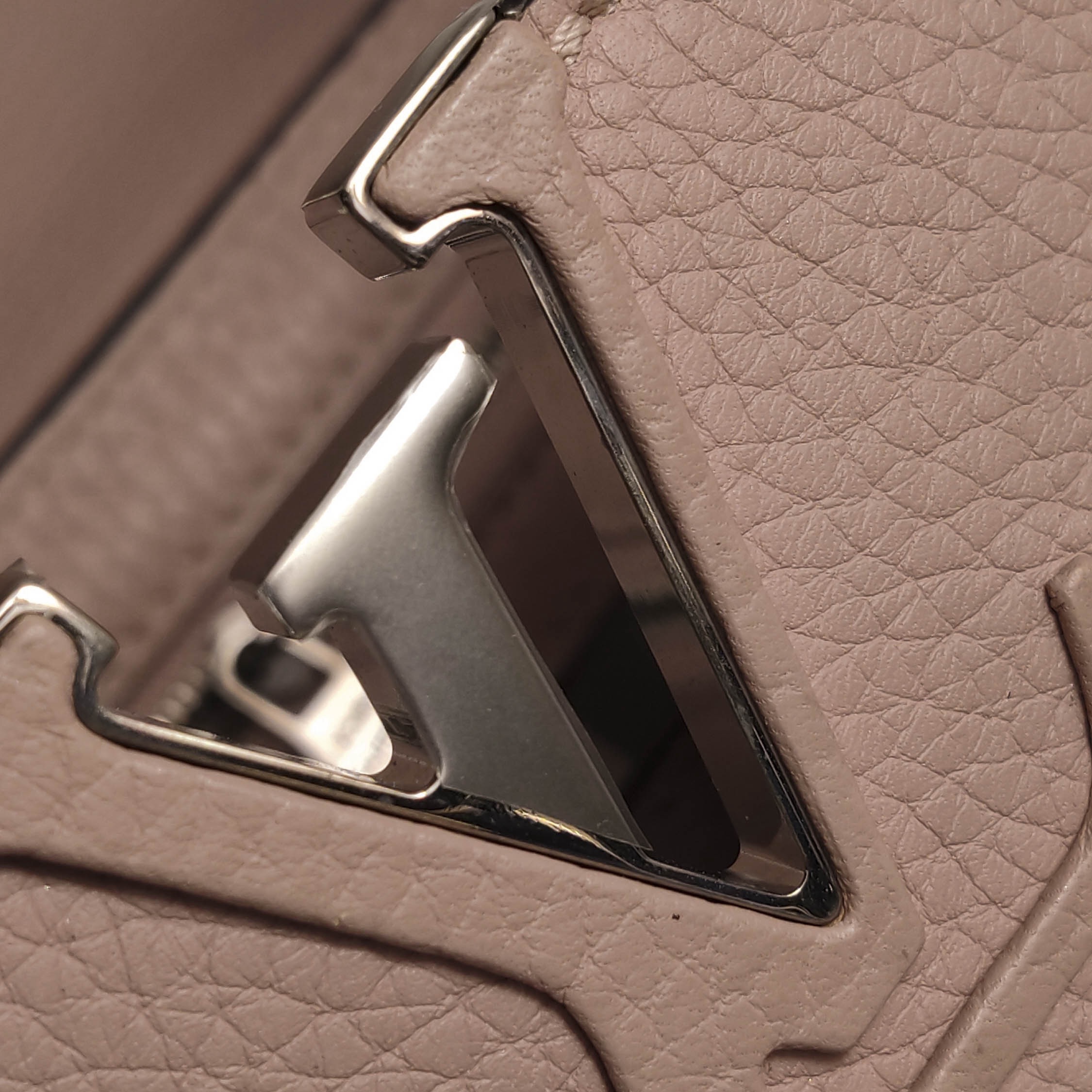 Louis Vuitton(LV) Capucines Bag Leather BB — photo 10 of 15