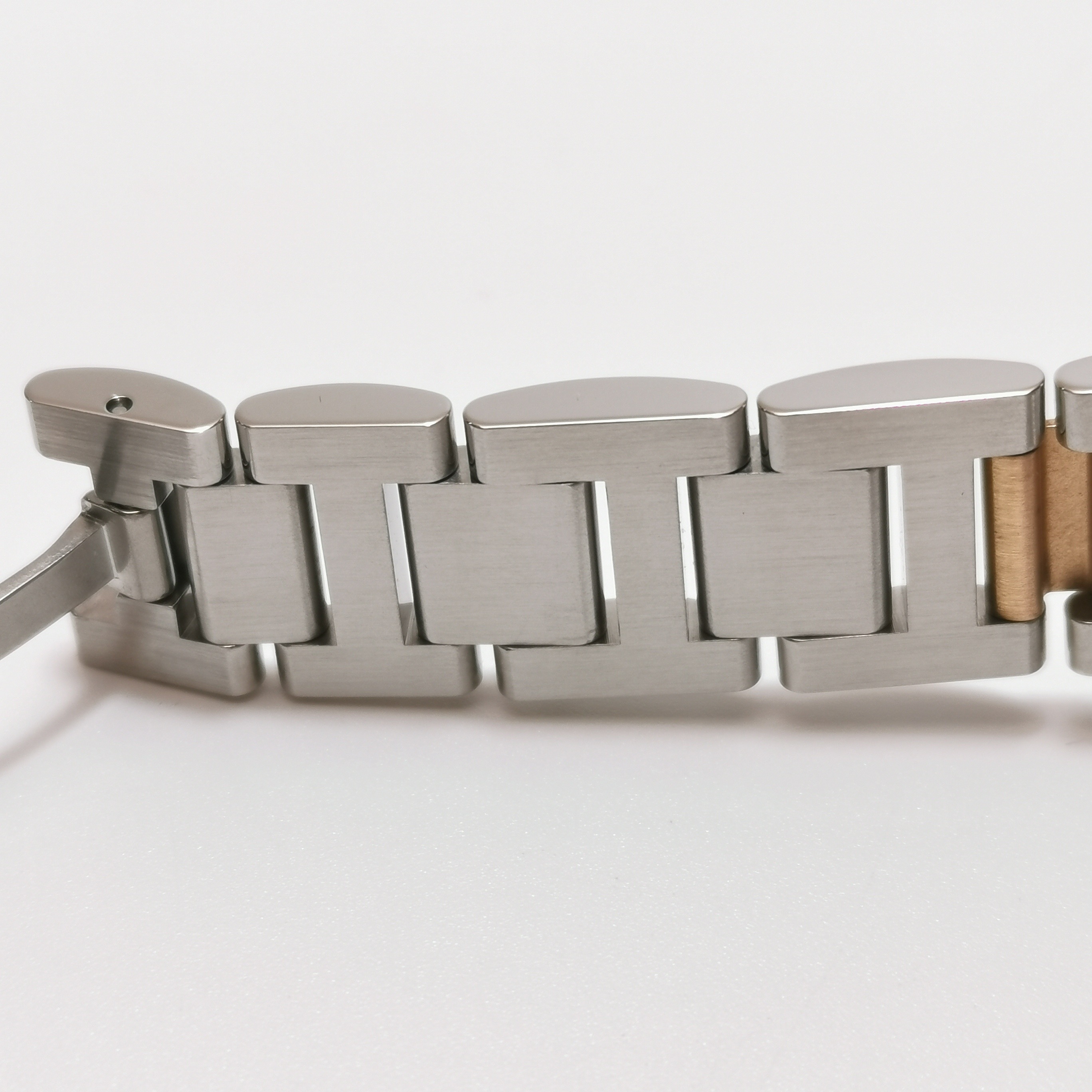 Cartier Ballon Bleu de Cartier Automatic Watch Stainless Steel and Yellow Gold 33 — photo 7 of 12