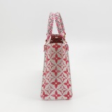 Louis Vuitton(LV) OnTheGo Tote By The Pool Monogram Watercolor Giant PM — thumbnail 4