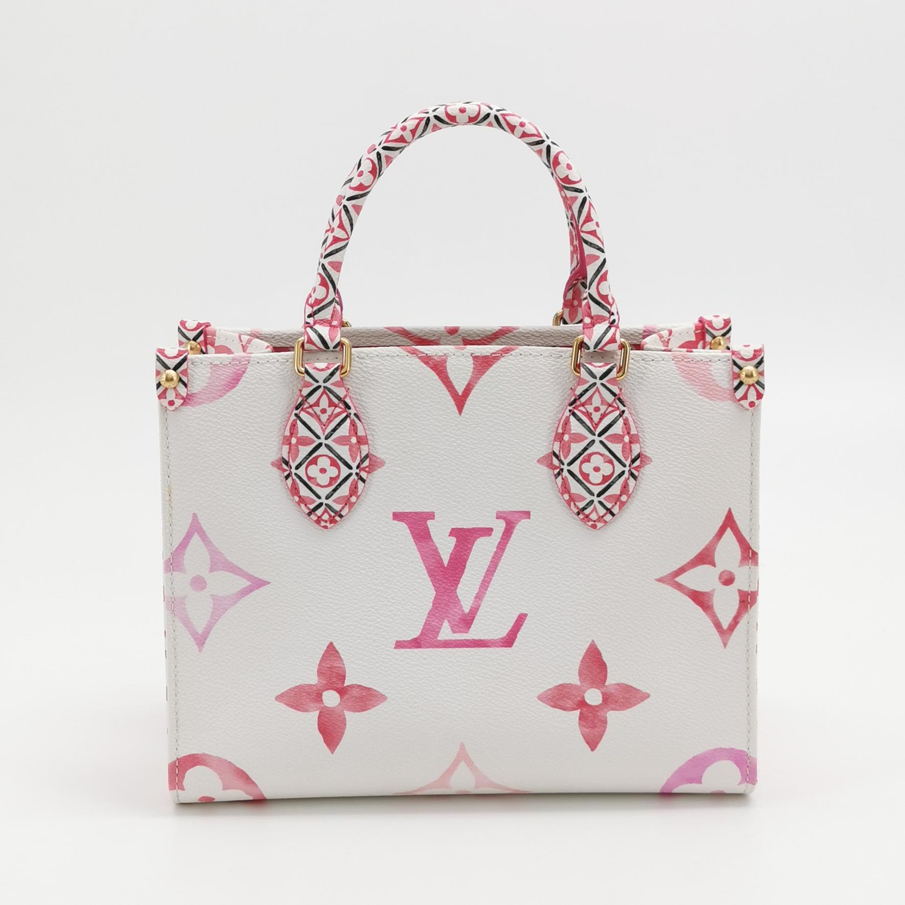 Louis Vuitton(LV) OnTheGo Tote By The Pool Monogram Watercolor Giant PM — photo 3 of 15