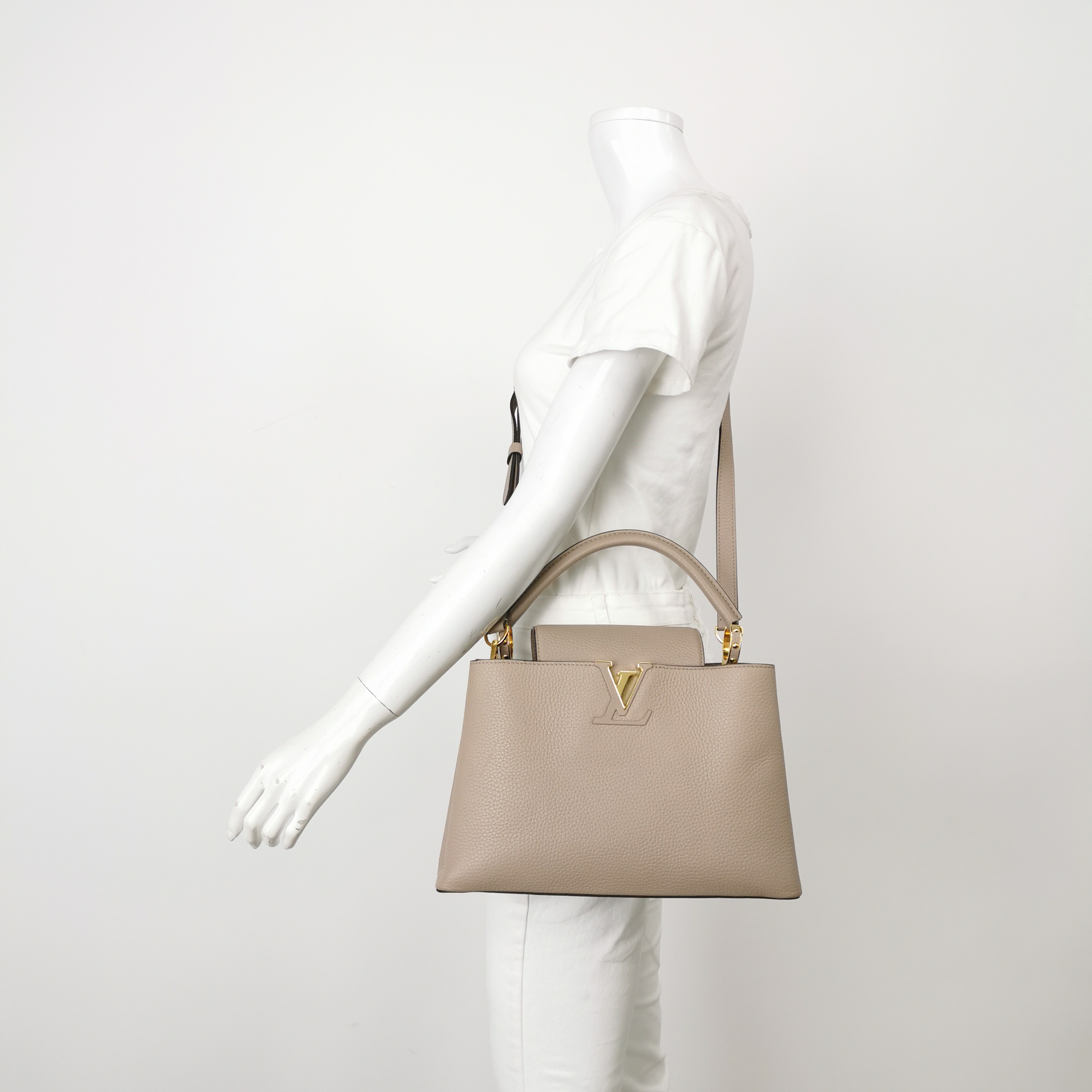 Louis Vuitton(LV) Capucines Bag Leather MM — alternate view
