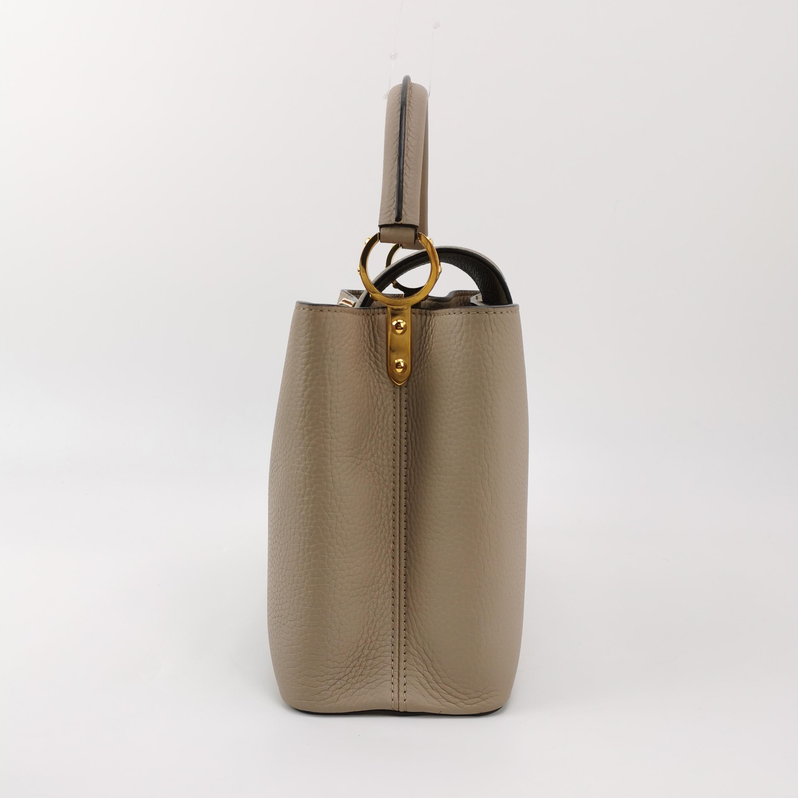 Louis Vuitton(LV) Capucines Bag Leather MM — photo 5 of 16
