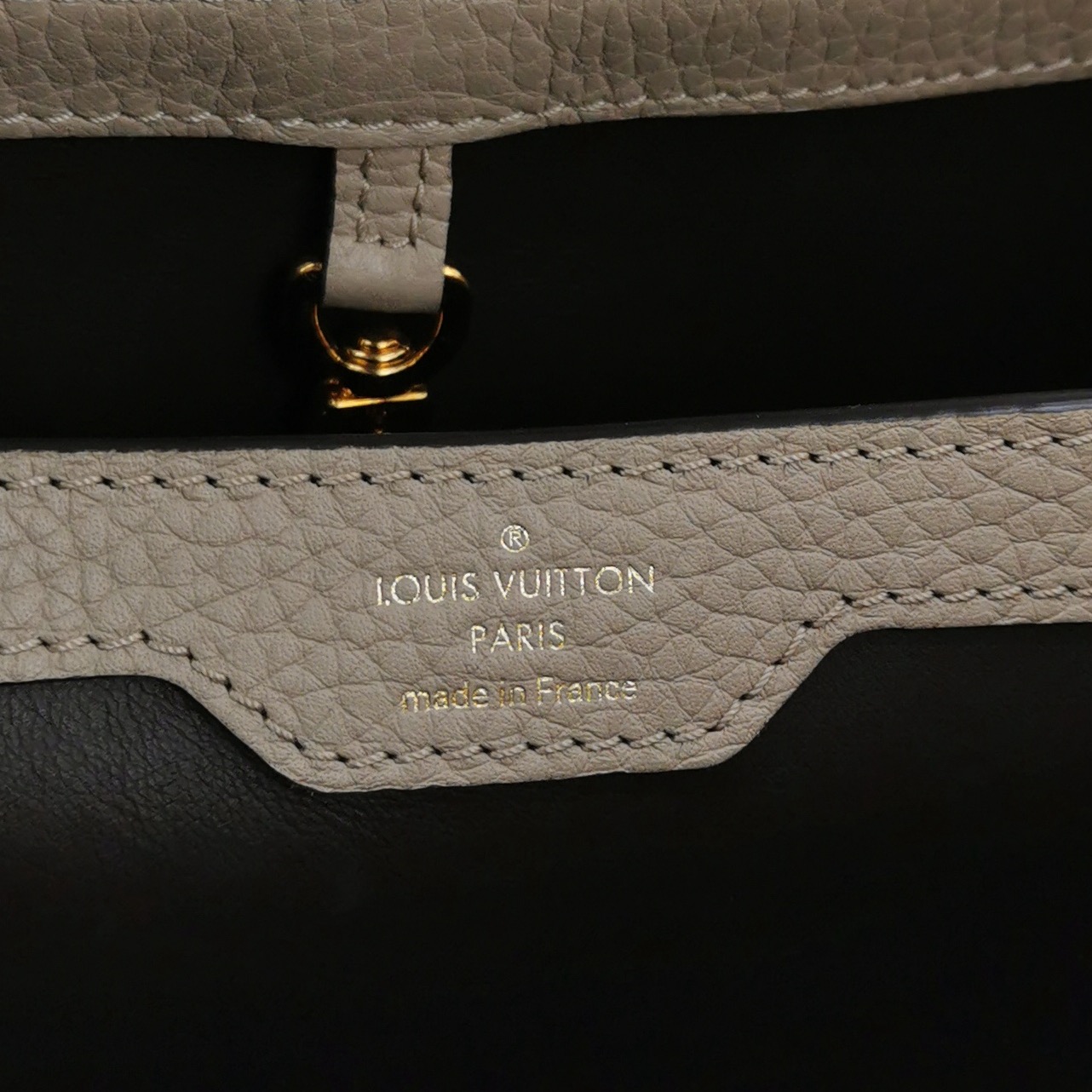 Louis Vuitton(LV) Capucines Bag Leather MM — photo 8 of 16