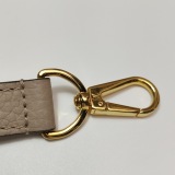 Louis Vuitton(LV) Capucines Bag Leather MM — thumbnail 16