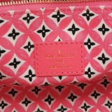 Louis Vuitton(LV) OnTheGo Tote By The Pool Monogram Watercolor Giant PM — thumbnail 8