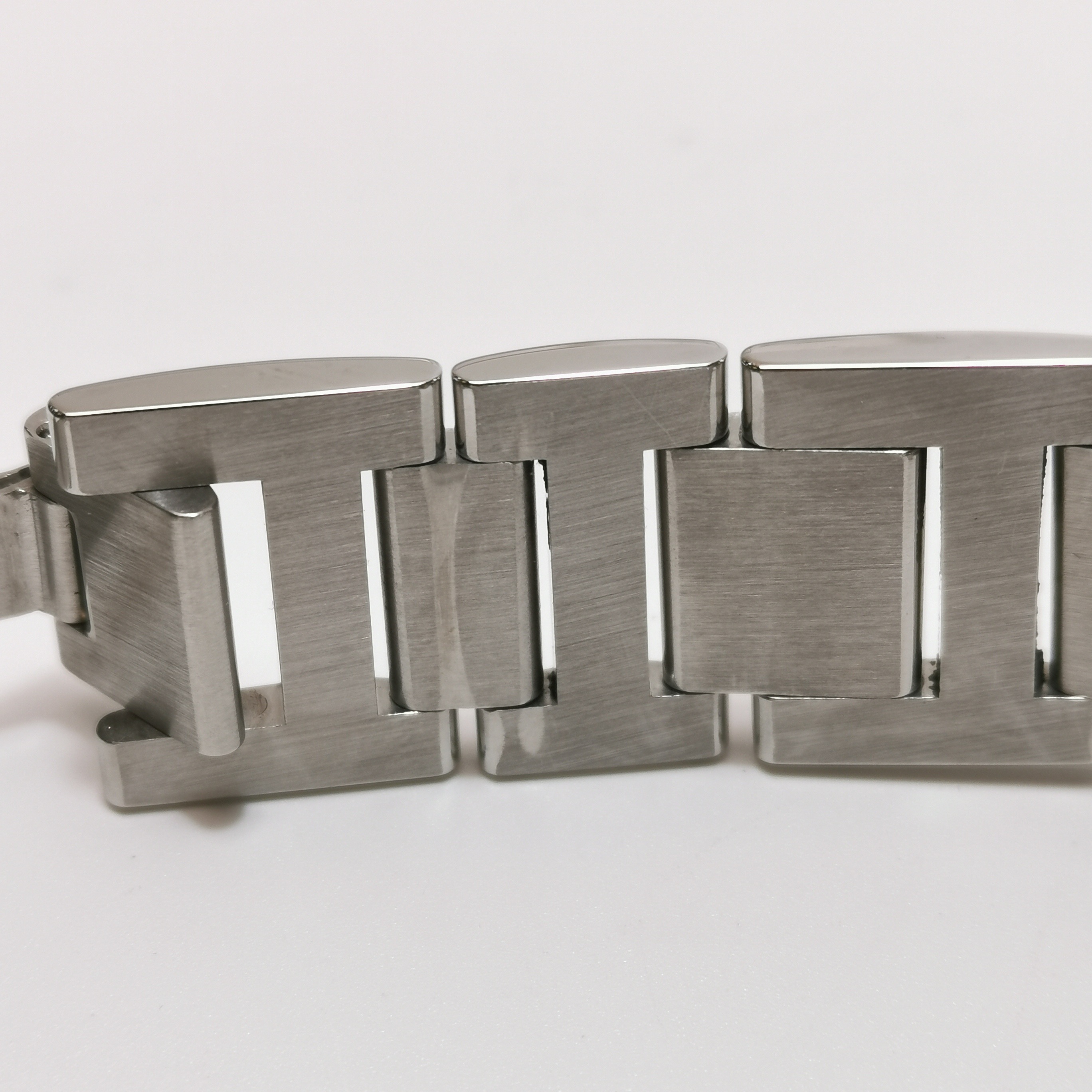 Cartier Ballon Bleu de Cartier Automatic Watch Stainless Steel 42 — photo 7 of 11