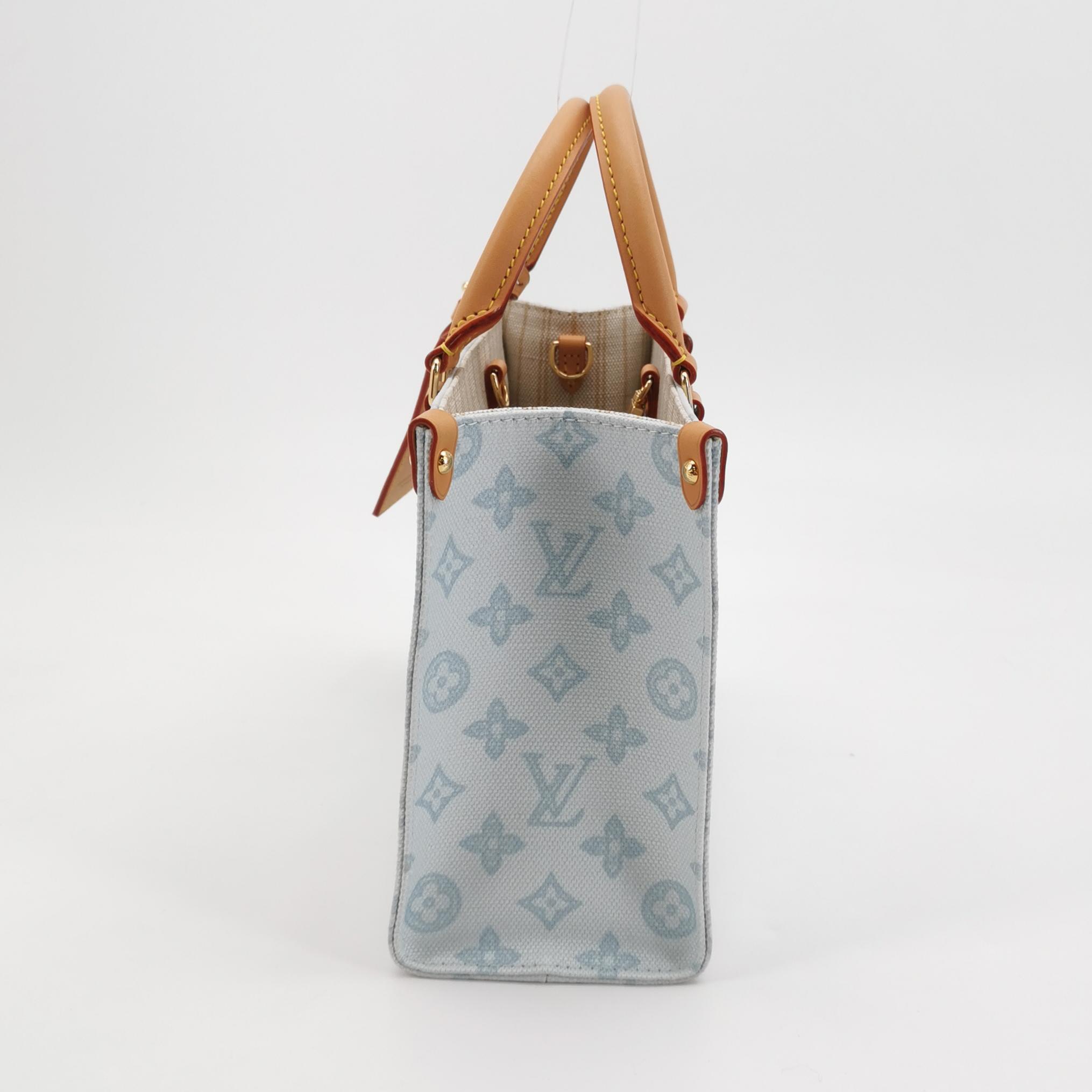 Louis Vuitton(LV) OnTheGo Pm Monogram Coated Canvas Blue — photo 4 of 13