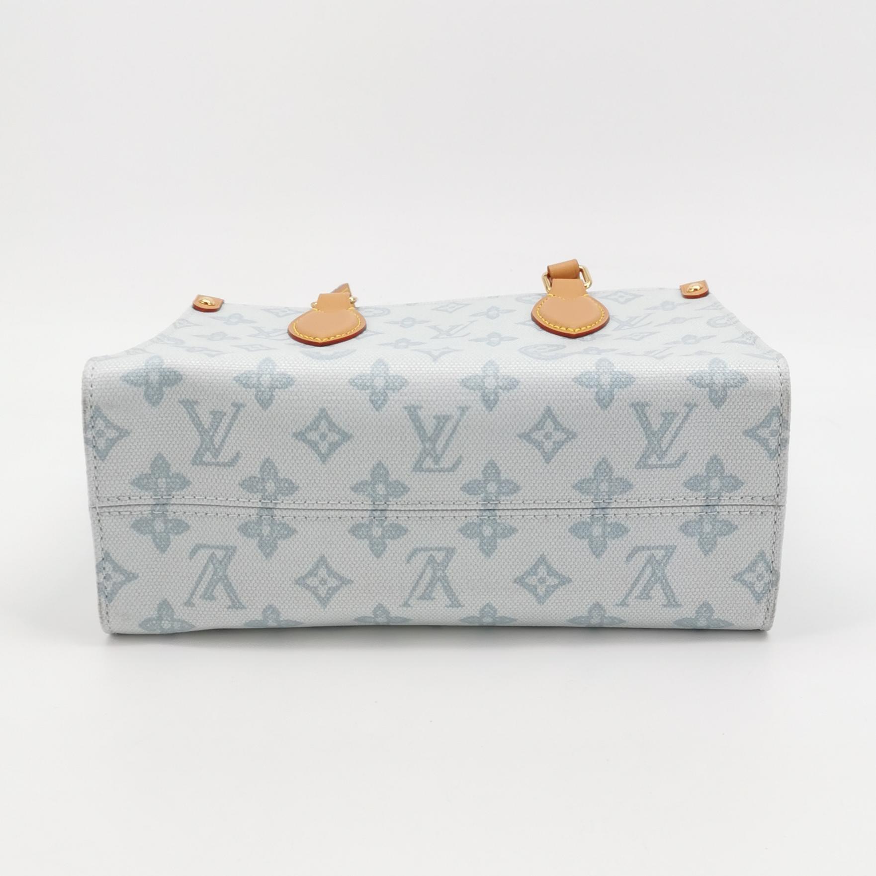 Louis Vuitton(LV) OnTheGo Pm Monogram Coated Canvas Blue — photo 6 of 13