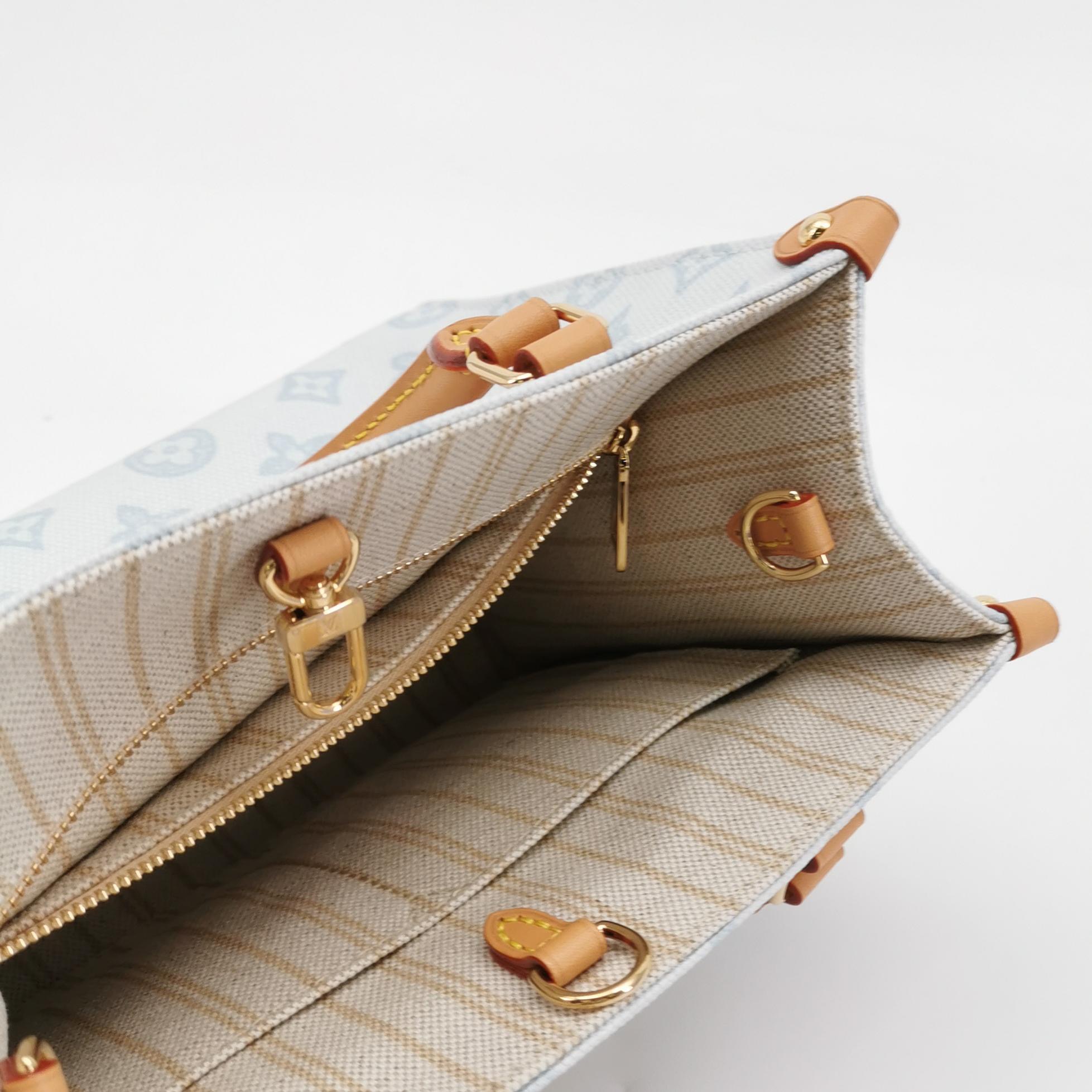 Louis Vuitton(LV) OnTheGo Pm Monogram Coated Canvas Blue — photo 7 of 13