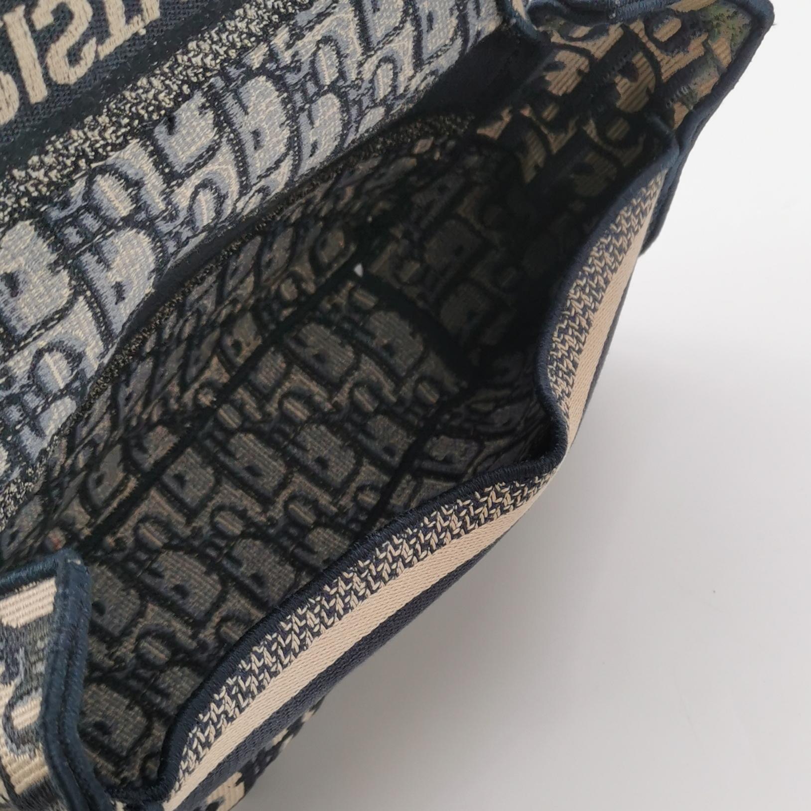 Christian Dior Diorcamp Messenger Bag Oblique Canvas Small — photo 7 of 15
