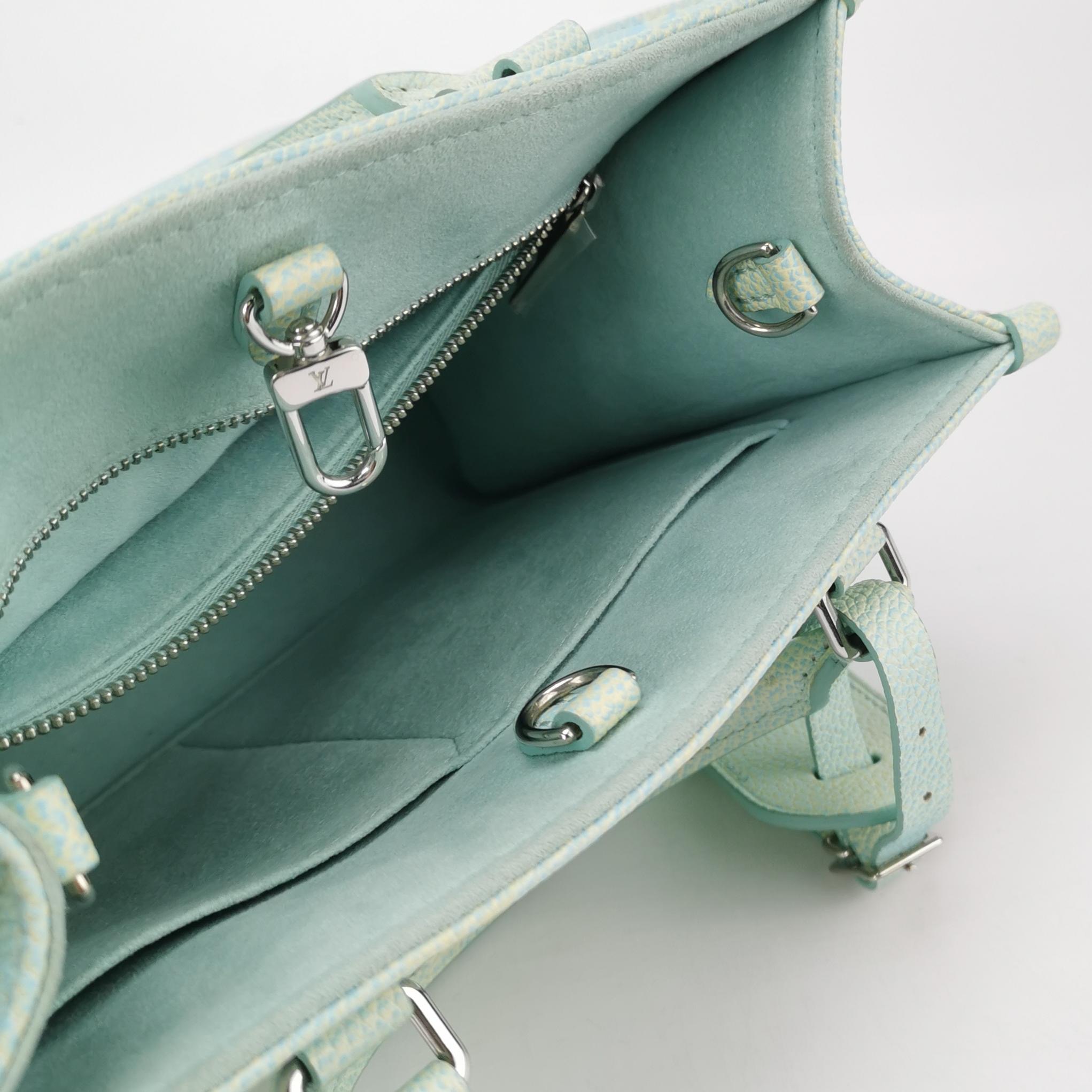 Louis Vuitton(LV) OnTheGo Tote Stardust Monogram Empreinte Leather PM — photo 7 of 14