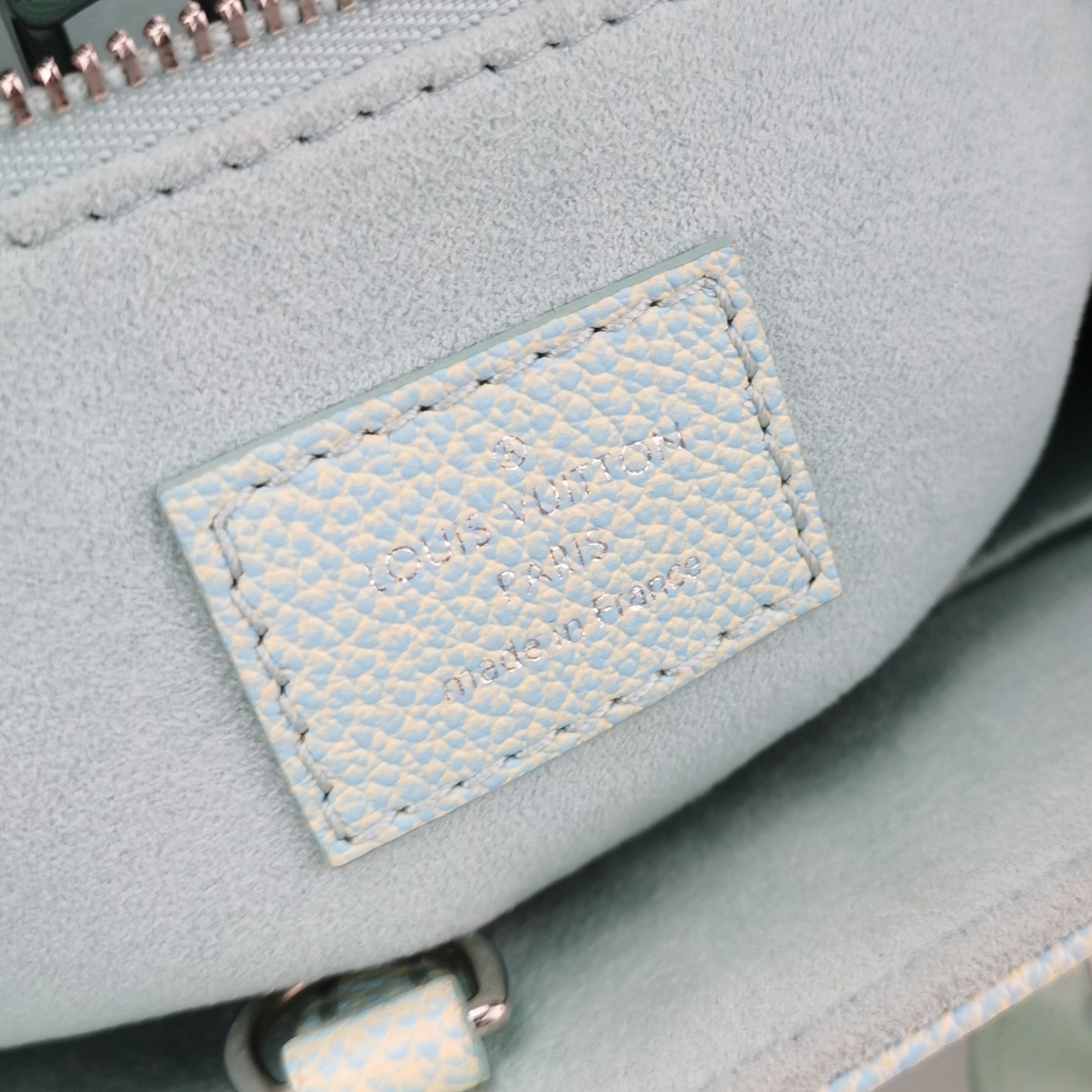 Louis Vuitton(LV) OnTheGo Tote Stardust Monogram Empreinte Leather PM — photo 8 of 14