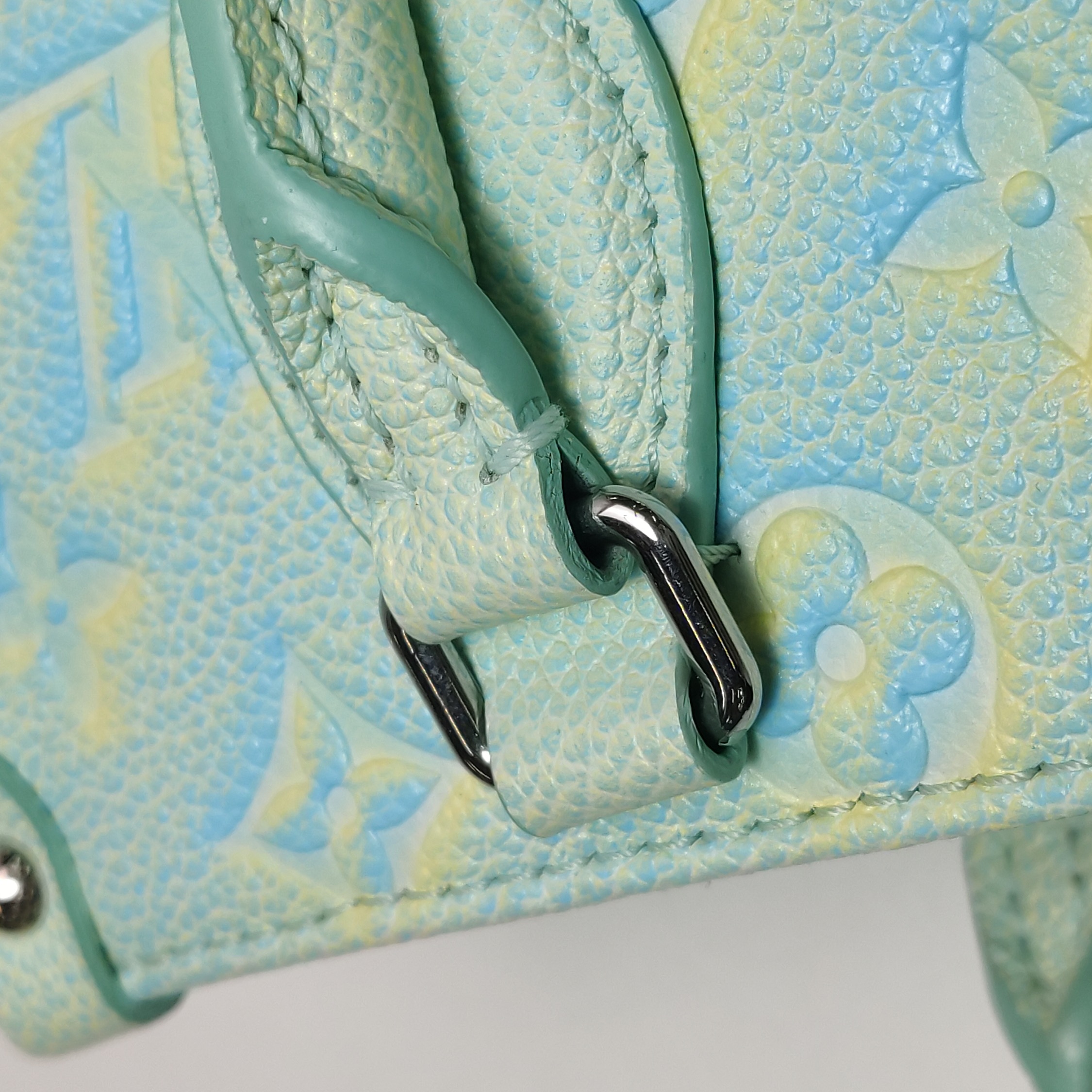 Louis Vuitton(LV) OnTheGo Tote Stardust Monogram Empreinte Leather PM — photo 13 of 14