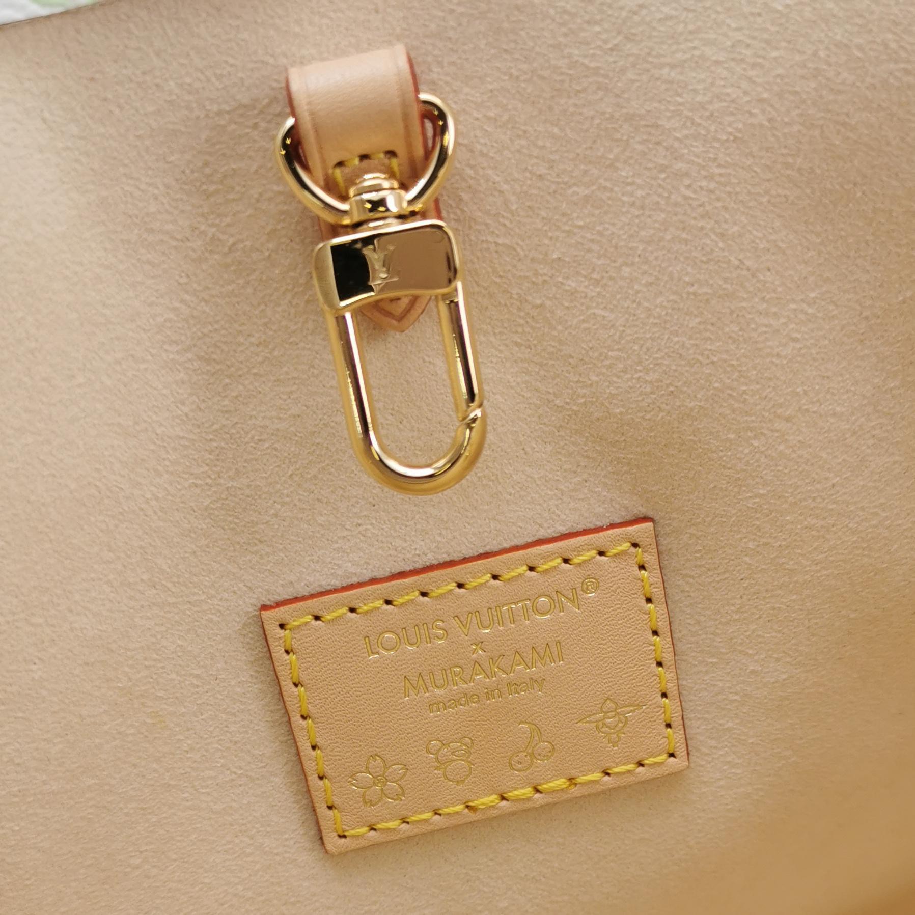 Louis Vuitton(LV) × Tm Onthego Pm Monogram Coated Canvas White — photo 8 of 14