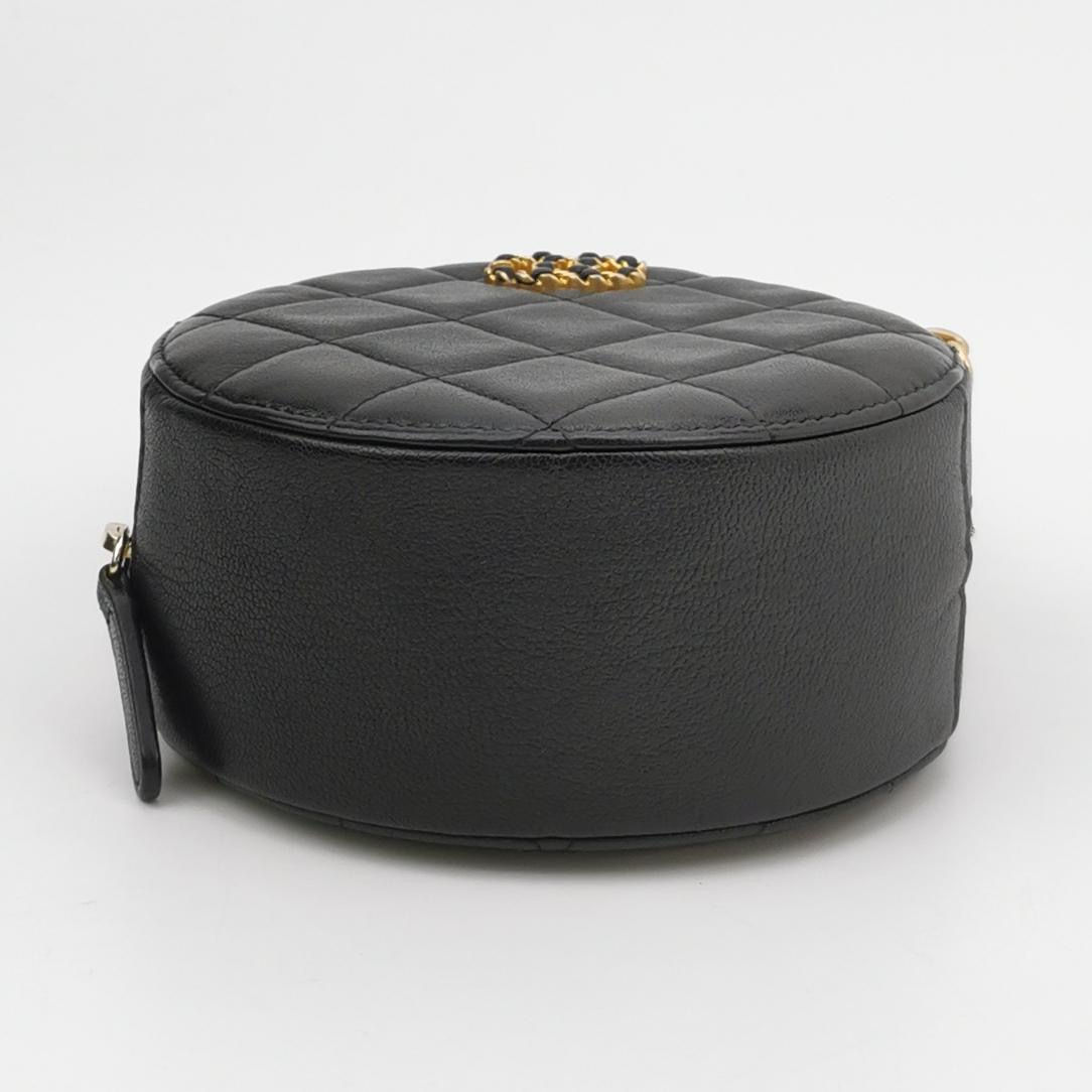 Chanel Chain Infinity Round Clutch with Chain Quilted Lambskin — photo 6 of 13