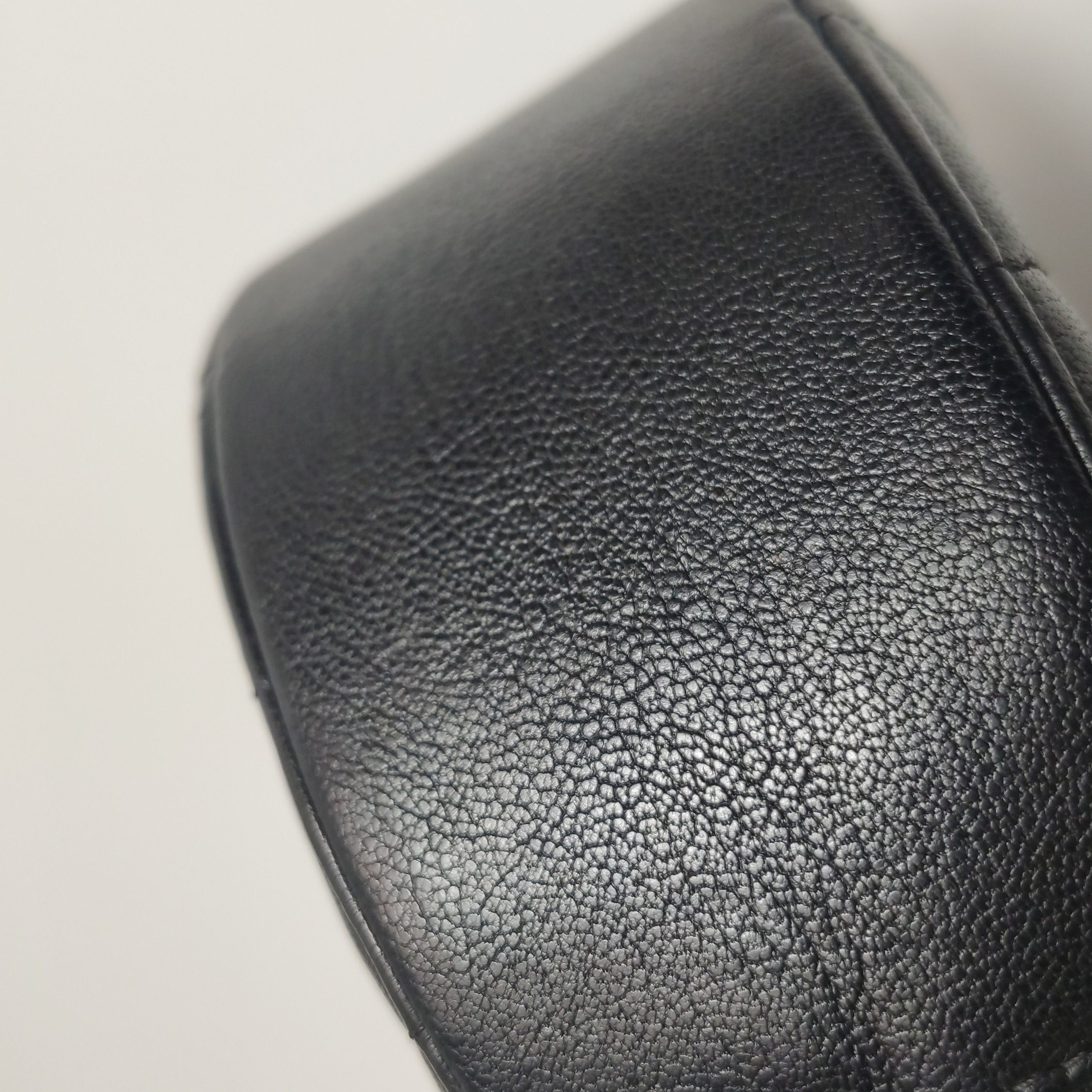 Chanel Chain Infinity Round Clutch with Chain Quilted Lambskin — photo 9 of 13