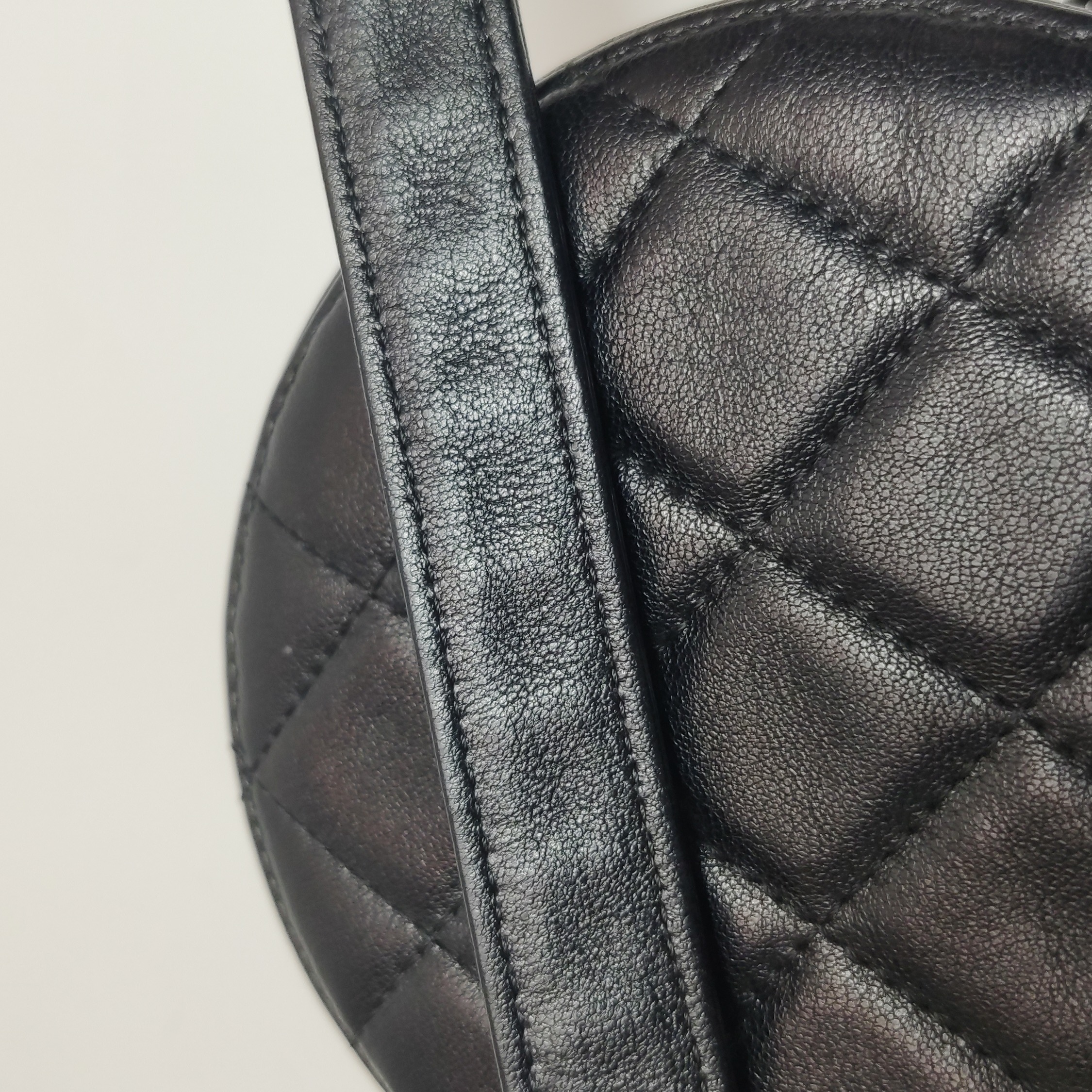 Chanel Chain Infinity Round Clutch with Chain Quilted Lambskin — photo 12 of 13
