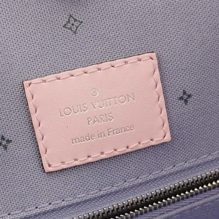 Louis Vuitton(LV) OnTheGo Tote Limited Edition Escale Monogram Giant GM — photo 8 of 15