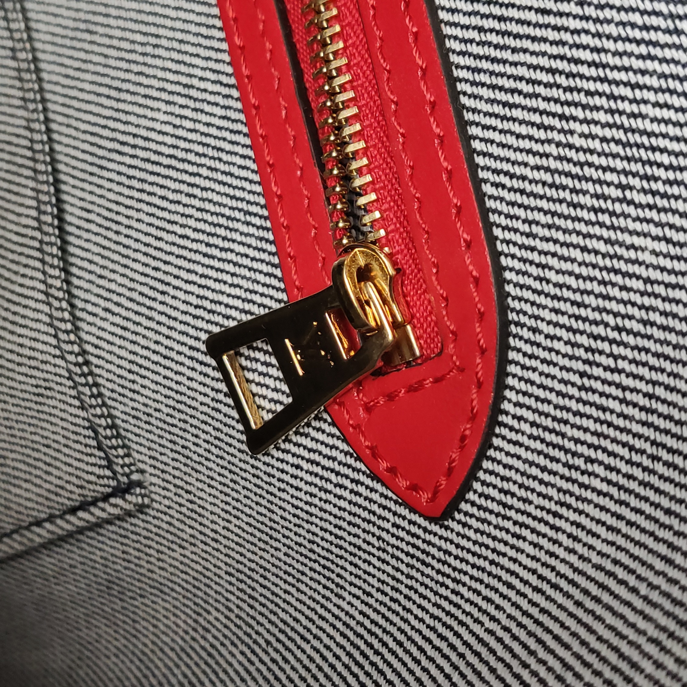 Louis Vuitton(LV) OnTheGo Tote Damier and Monogram Patchwork Denim GM — photo 10 of 16