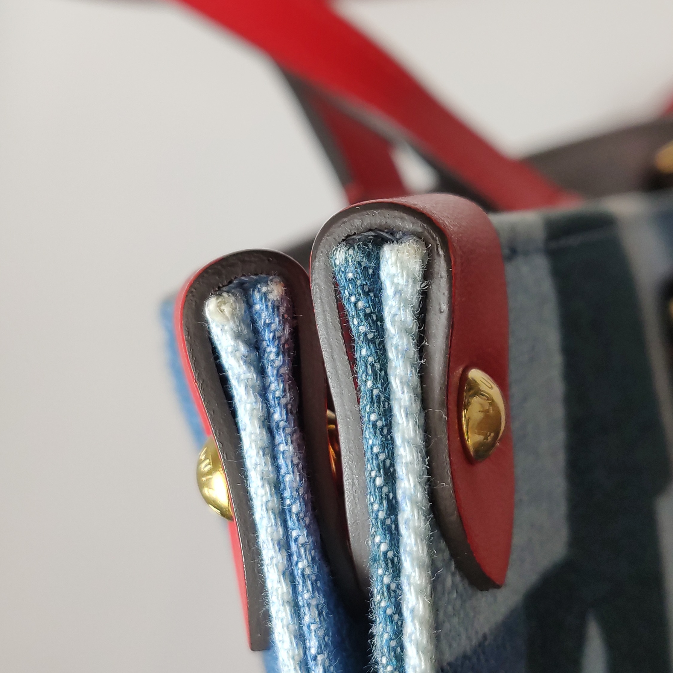 Louis Vuitton(LV) OnTheGo Tote Damier and Monogram Patchwork Denim GM — photo 13 of 16