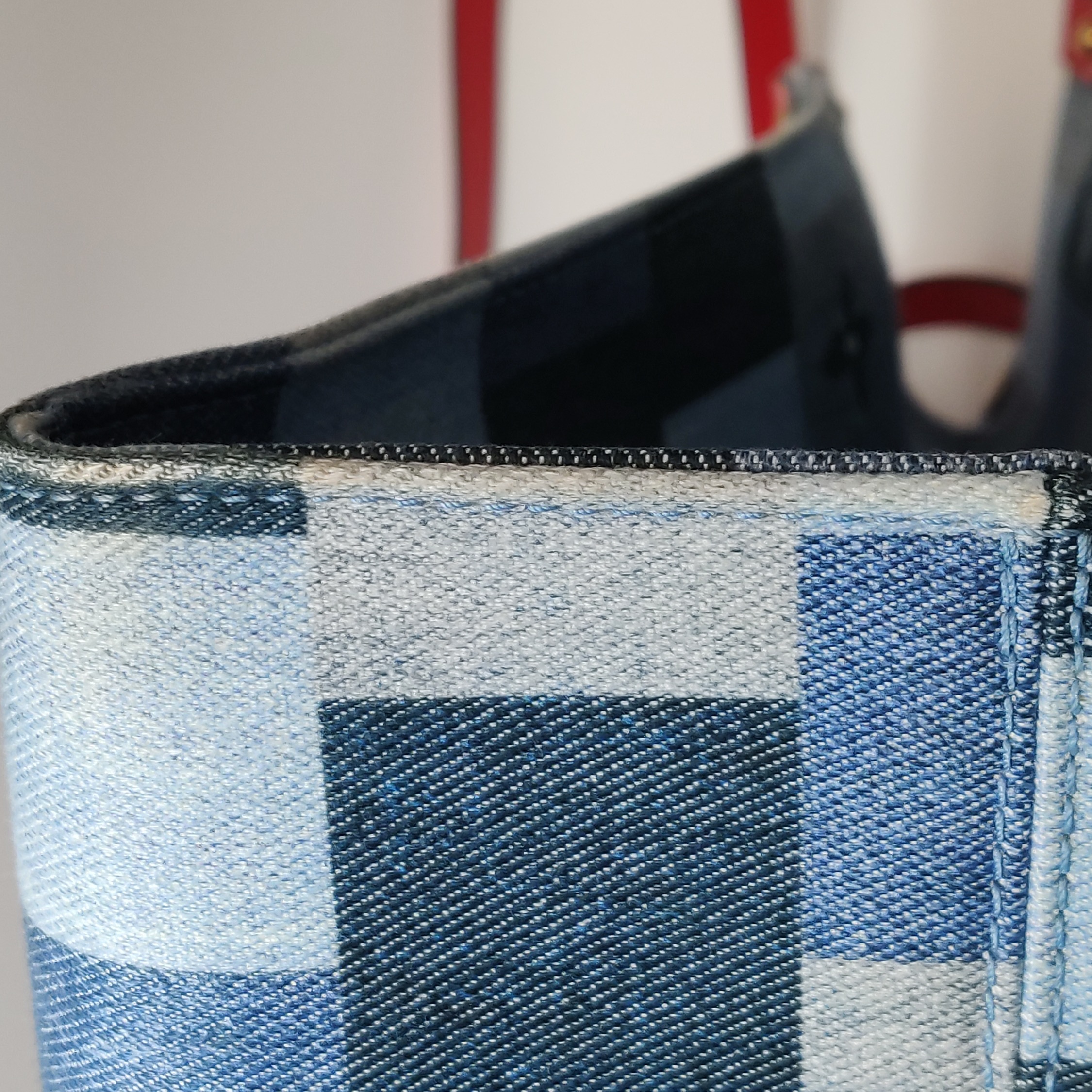 Louis Vuitton(LV) OnTheGo Tote Damier and Monogram Patchwork Denim GM — photo 12 of 16