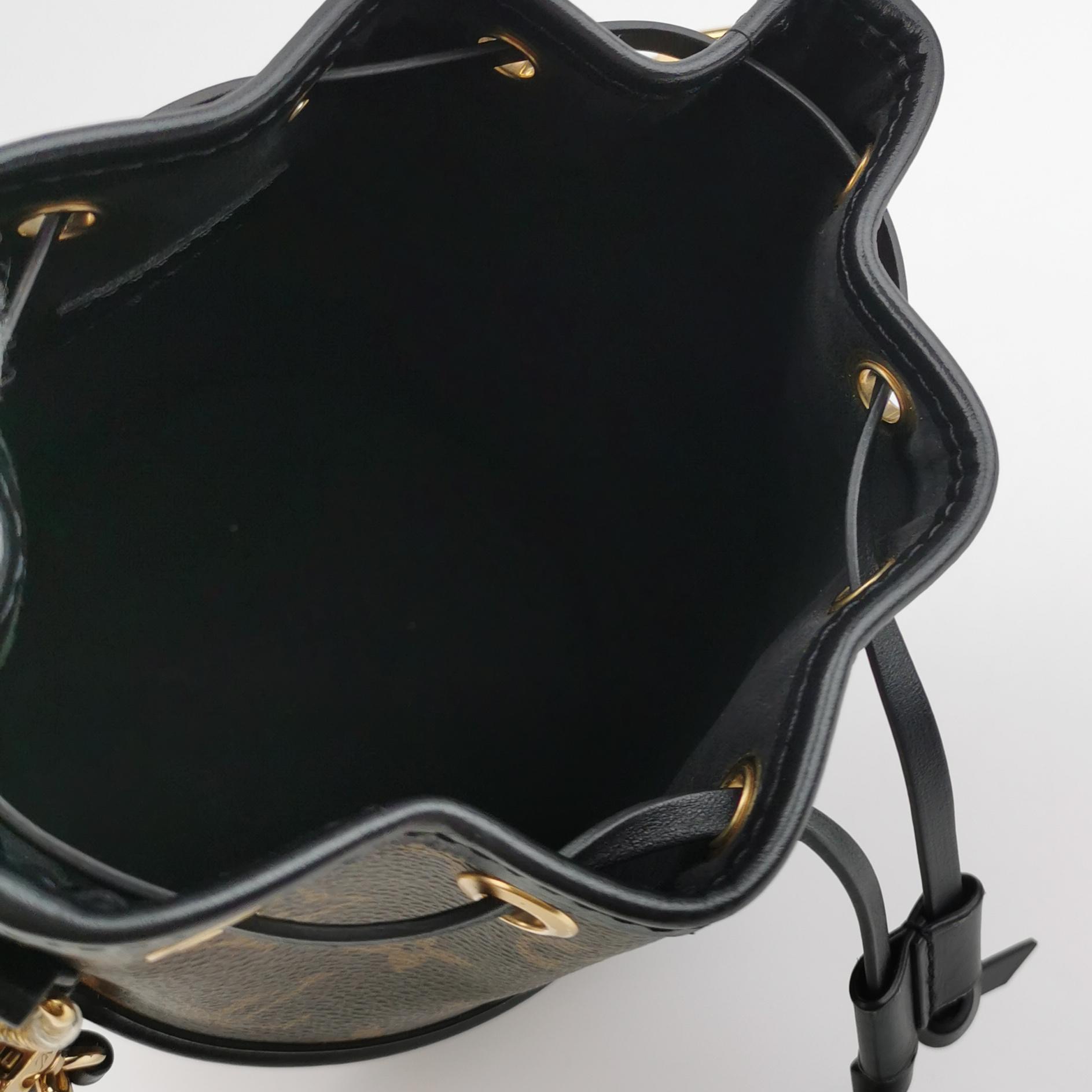 Louis Vuitton(LV) Canoe Bucket Bag Monogram Canvas — photo 8 of 11