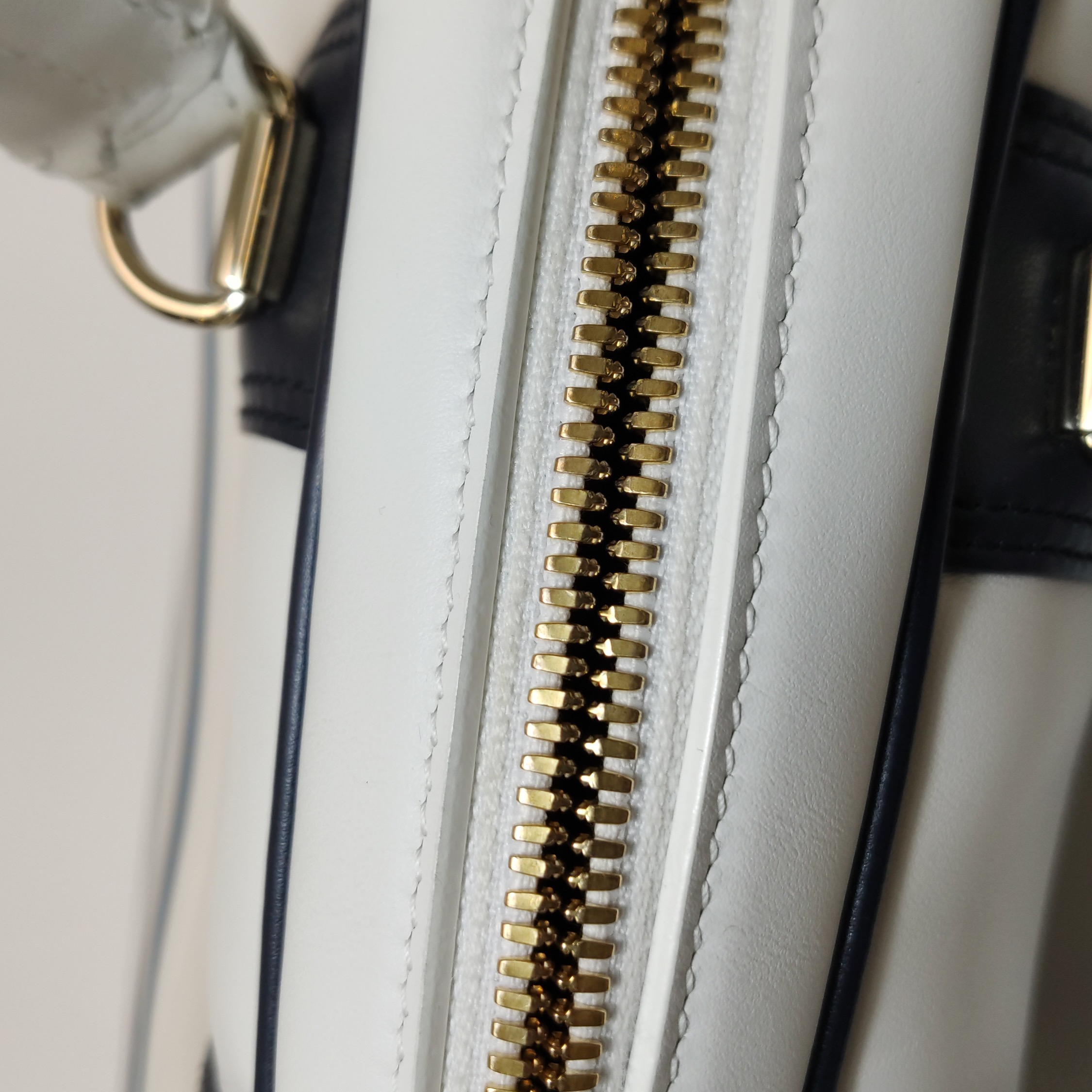 Christian Dior Vibe Zip Bowling Bag Leather Small — photo 11 of 15