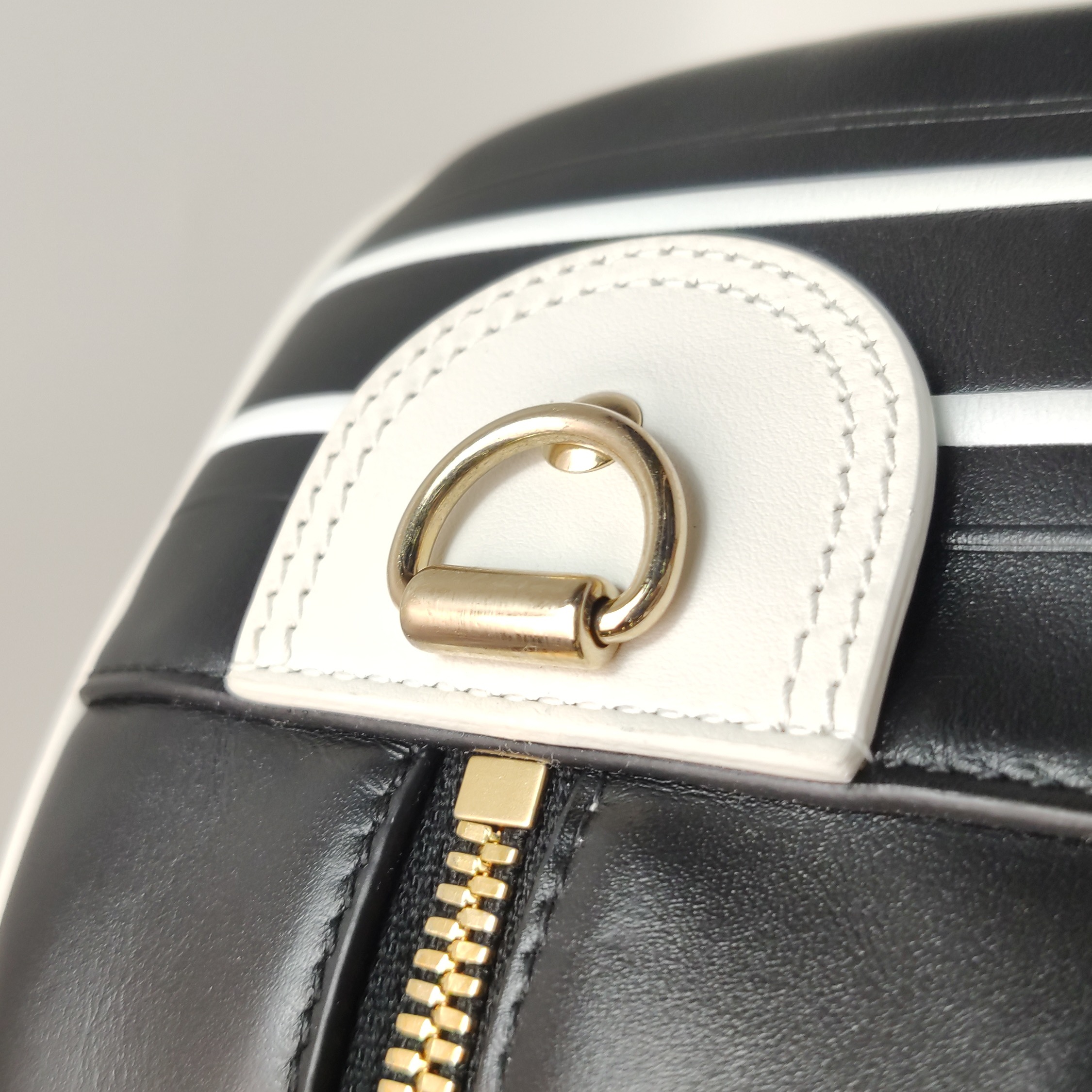 Christian Dior Vibe Zip Bowling Bag Leather Small — photo 10 of 15