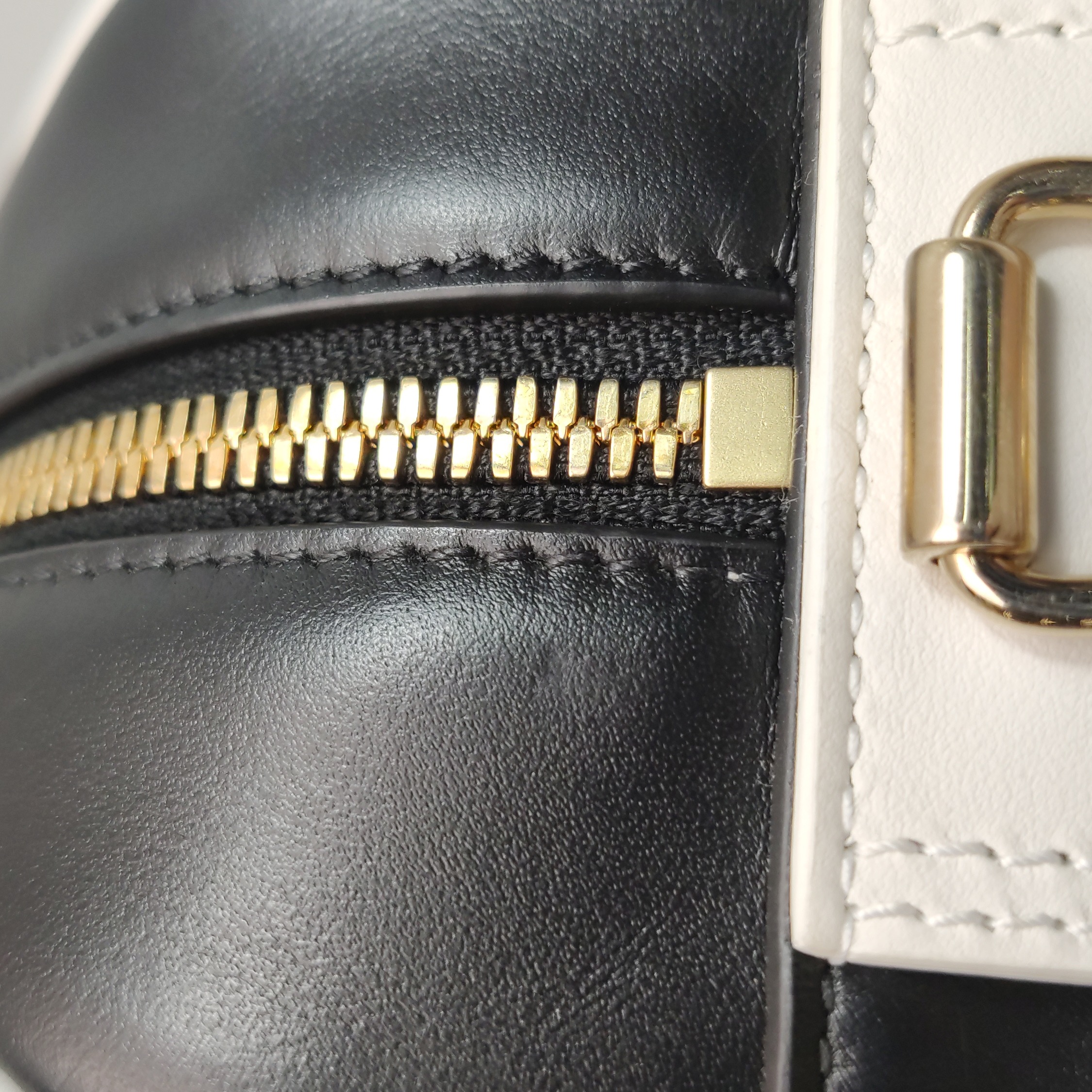 Christian Dior Vibe Zip Bowling Bag Leather Small — photo 9 of 15