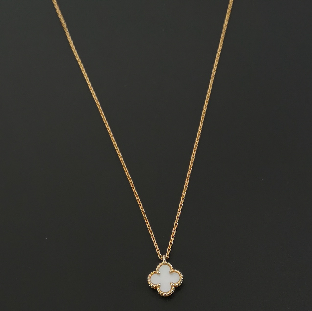 Van Cleef & Arpels Sweet Alhambra Pendant Necklace 18K Yellow Gold and Mother of Pearl — photo 4 of 8