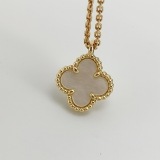 Van Cleef & Arpels Sweet Alhambra Pendant Necklace 18K Yellow Gold and Mother of Pearl — thumbnail 8