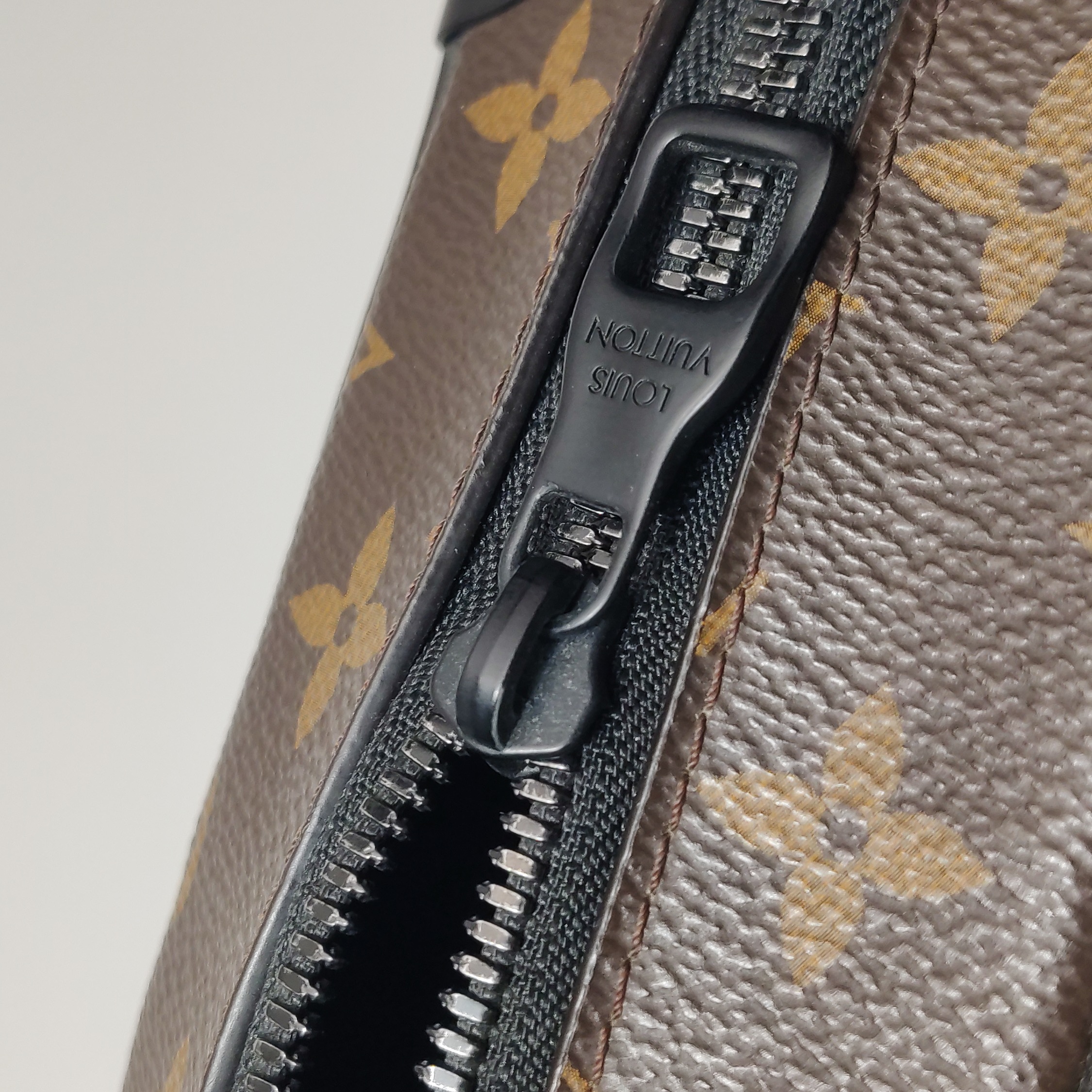 Louis Vuitton(LV) Solar Ray Soft Trunk Bag Monogram Canvas Mini — photo 9 of 13