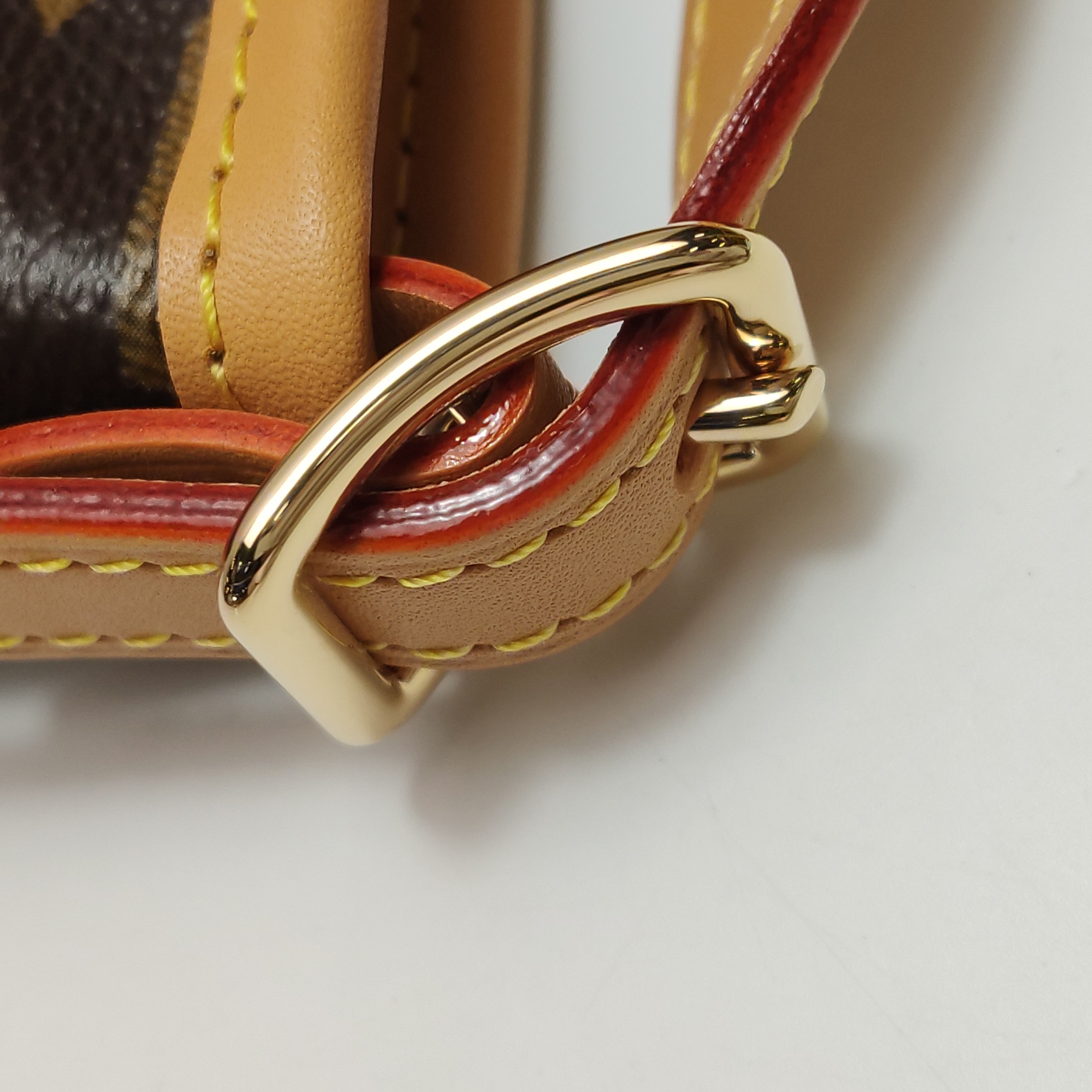 Louis Vuitton(LV) CarryAll East West Hobo Monogram Canvas East West  — photo 10 of 10