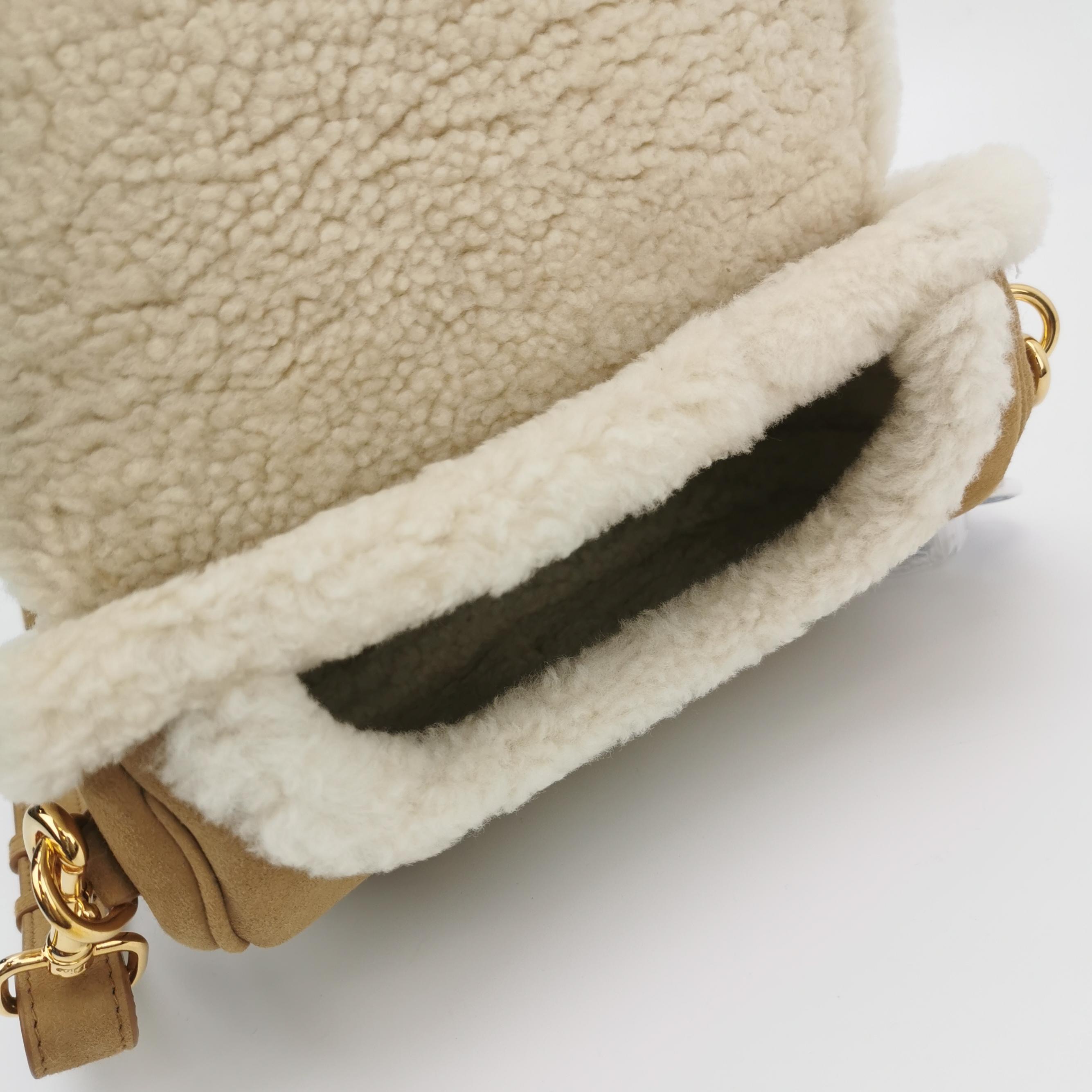 Christian Dior Bobby Flap Bag Shearling and Suede Medium — photo 6 of 9