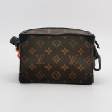 Louis Vuitton(LV) Solar Ray Soft Trunk Bag Monogram Canvas Mini — thumbnail 3
