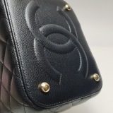 Chanel CC Top Handle Vanity Case with Chain Quilted Lambskin Small — thumbnail 9
