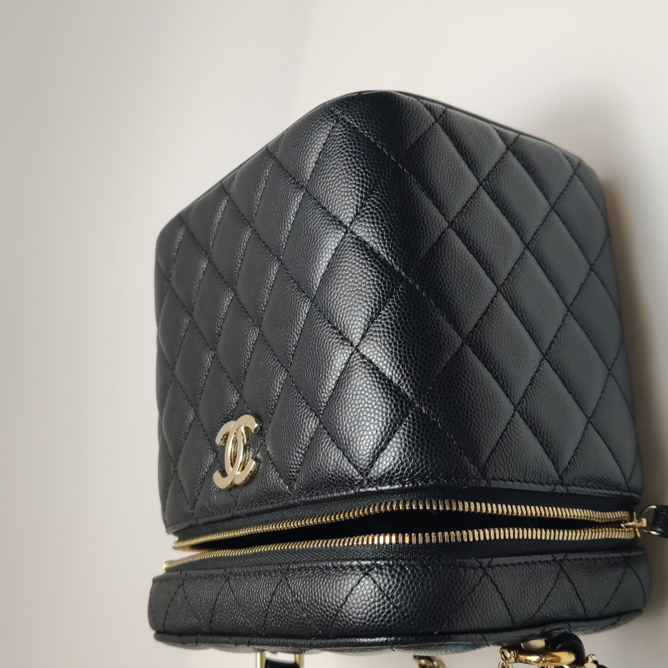 Chanel CC Top Handle Vanity Case with Chain Quilted Lambskin Small