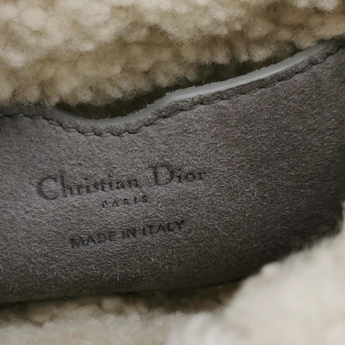Christian Dior Bobby Flap Bag Shearling and Suede Medium — photo 8 of 15