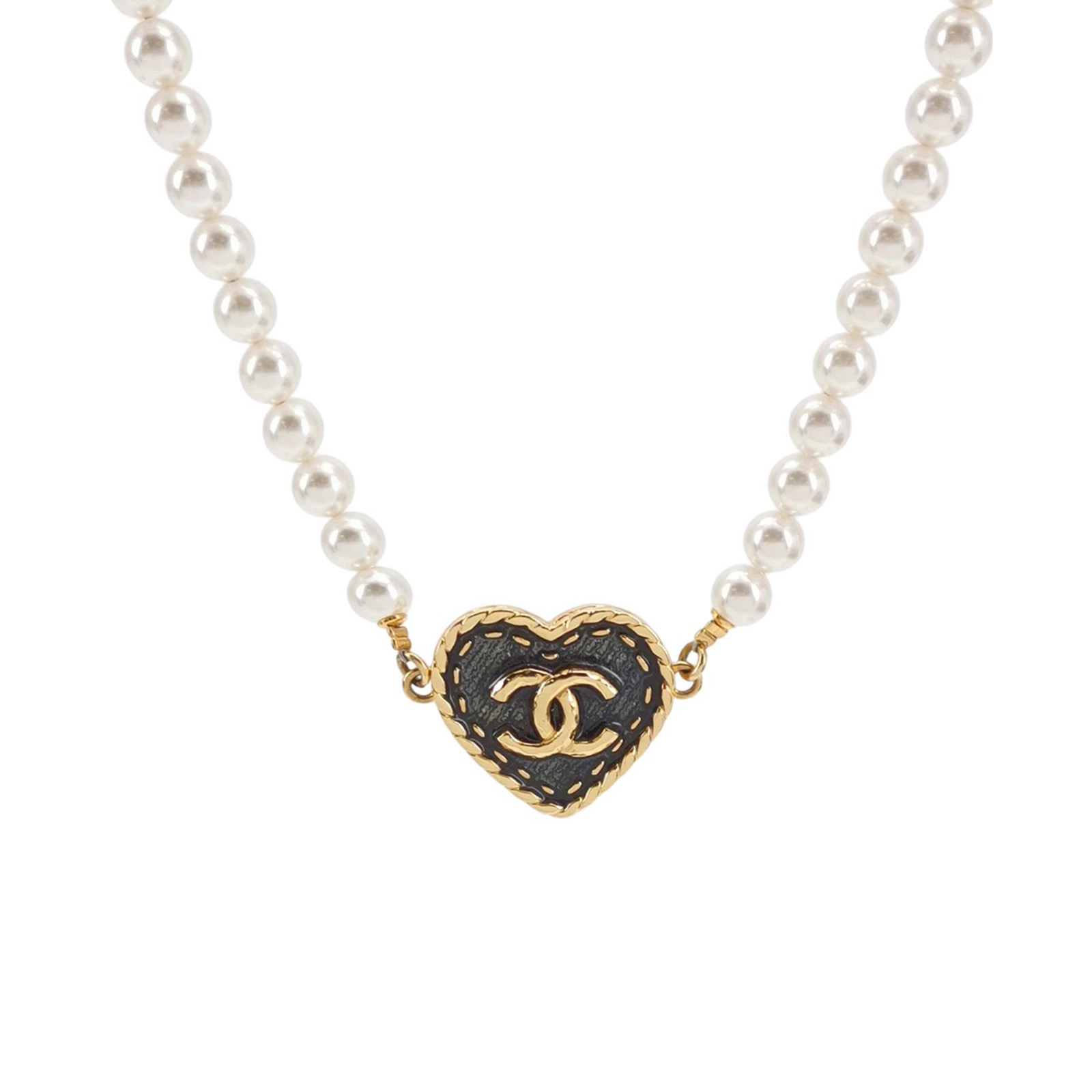 Chanel CC Logo Heart Necklace Metal — photo 1 of 9