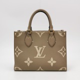 Louis Vuitton(LV) OnTheGo Tote Bicolor Monogram Empreinte Giant PM — thumbnail 5
