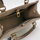 Louis Vuitton(LV) OnTheGo Tote Bicolor Monogram Empreinte Giant PM — thumbnail 8