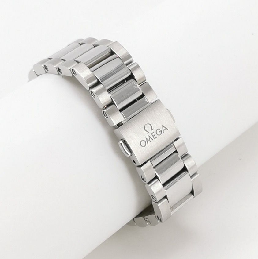 Omega Seamaster Aqua Terra 150M Quartz Watch Stainless Steel with Diamond Markers and Mother of Pearl 28 — photo 5 of 11