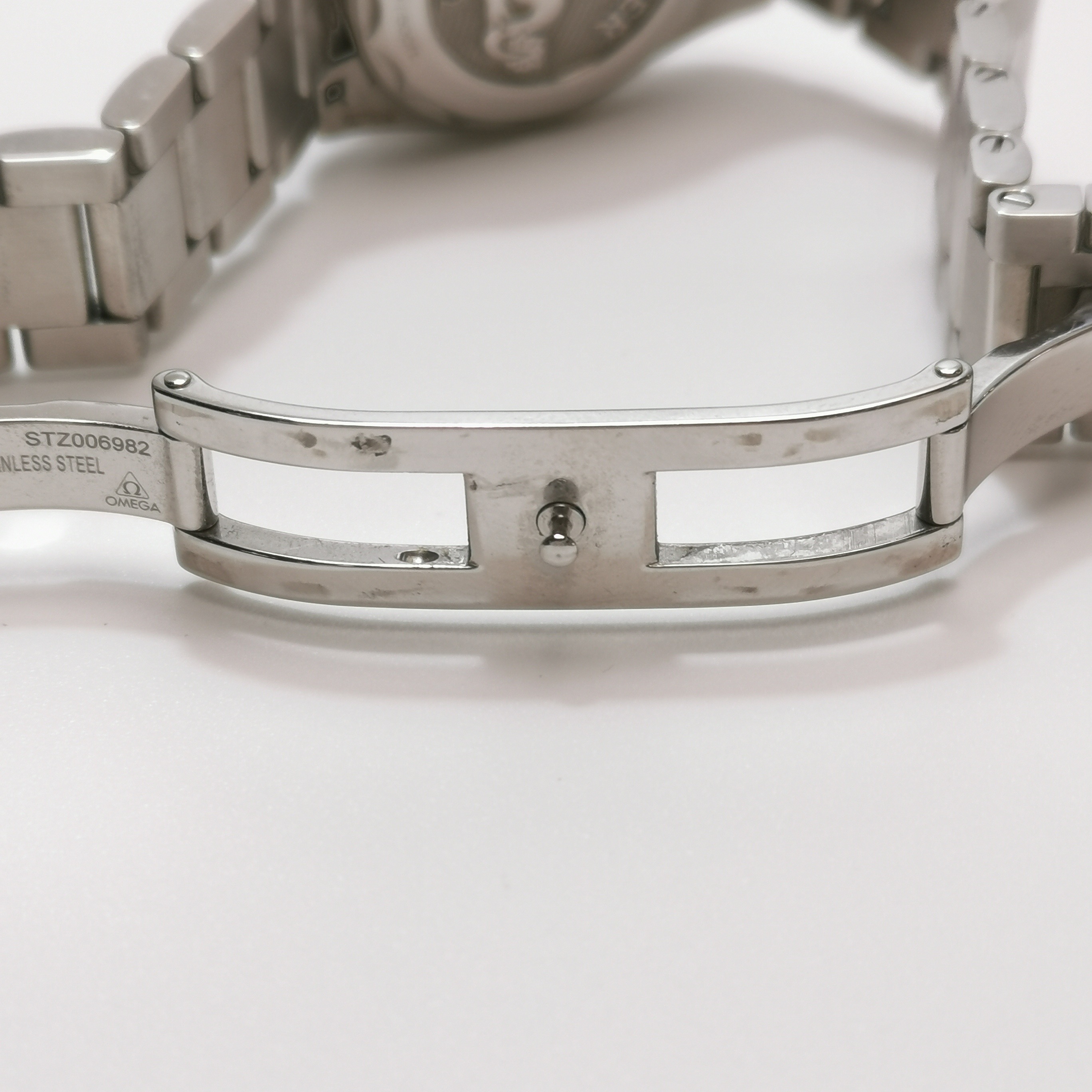 Omega Seamaster Aqua Terra 150M Quartz Watch Stainless Steel with Diamond Markers and Mother of Pearl 28 — photo 7 of 11
