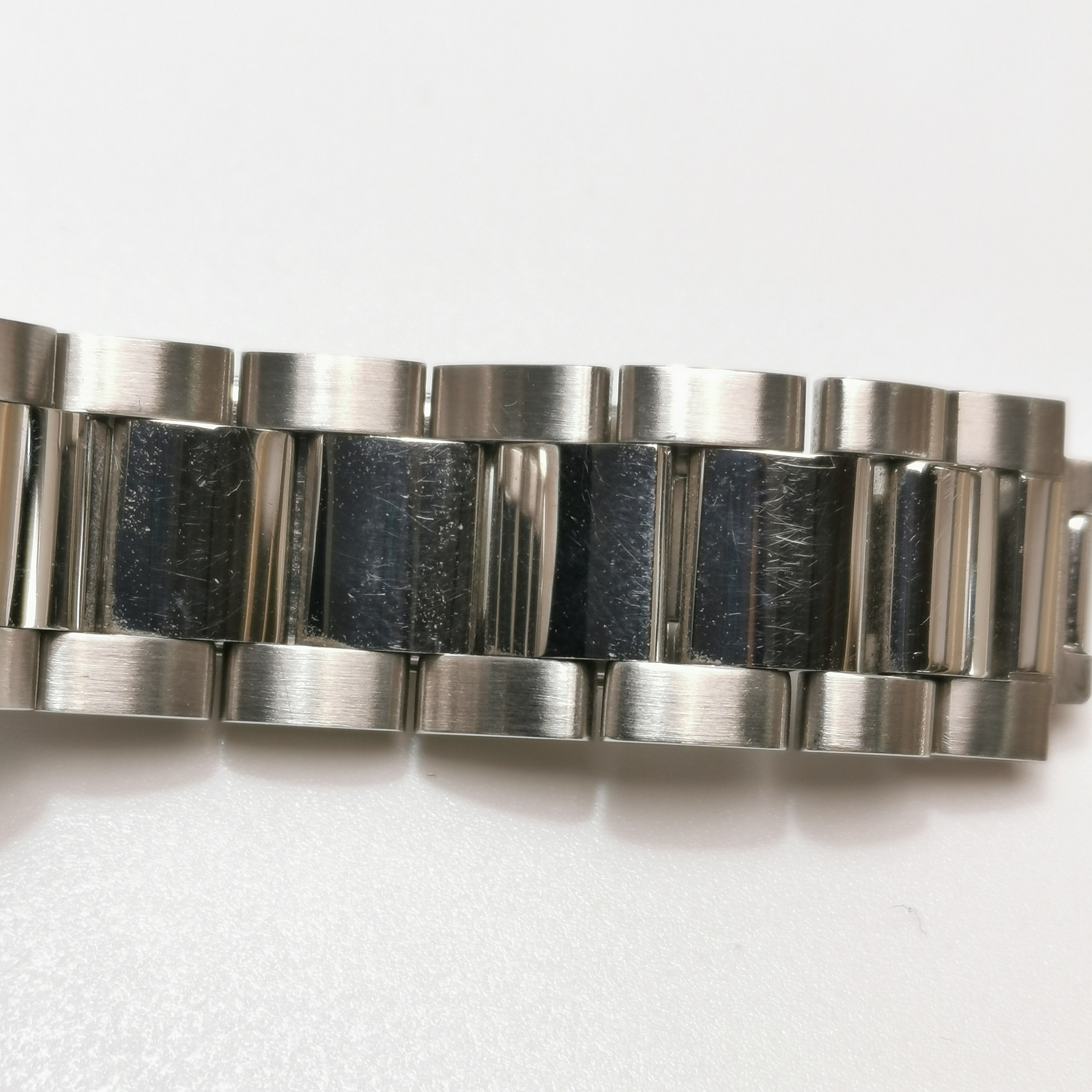 Omega Seamaster Aqua Terra 150M Quartz Watch Stainless Steel with Diamond Markers and Mother of Pearl 28 — photo 10 of 11