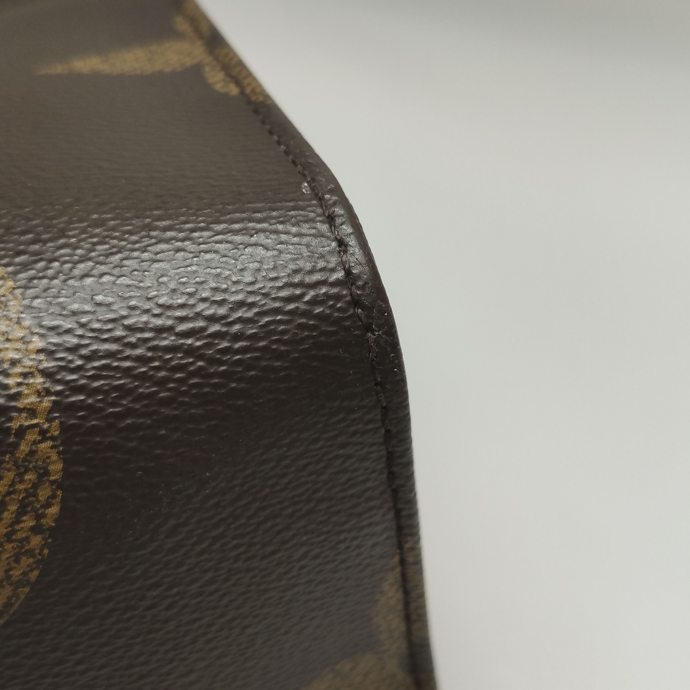 Louis Vuitton(LV) OnTheGo Tote Reverse Monogram Giant GM