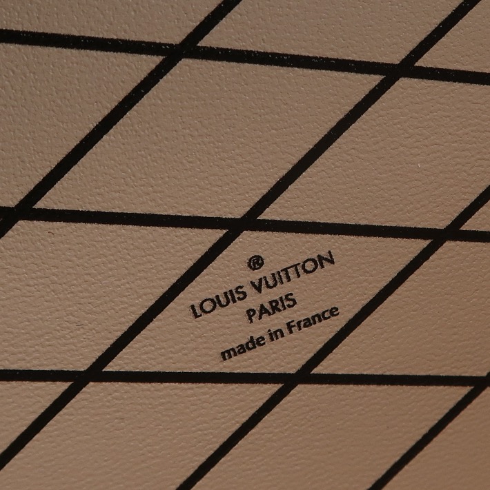 Louis Vuitton(LV) Petite Malle Handbag Epi Leather — photo 8 of 18