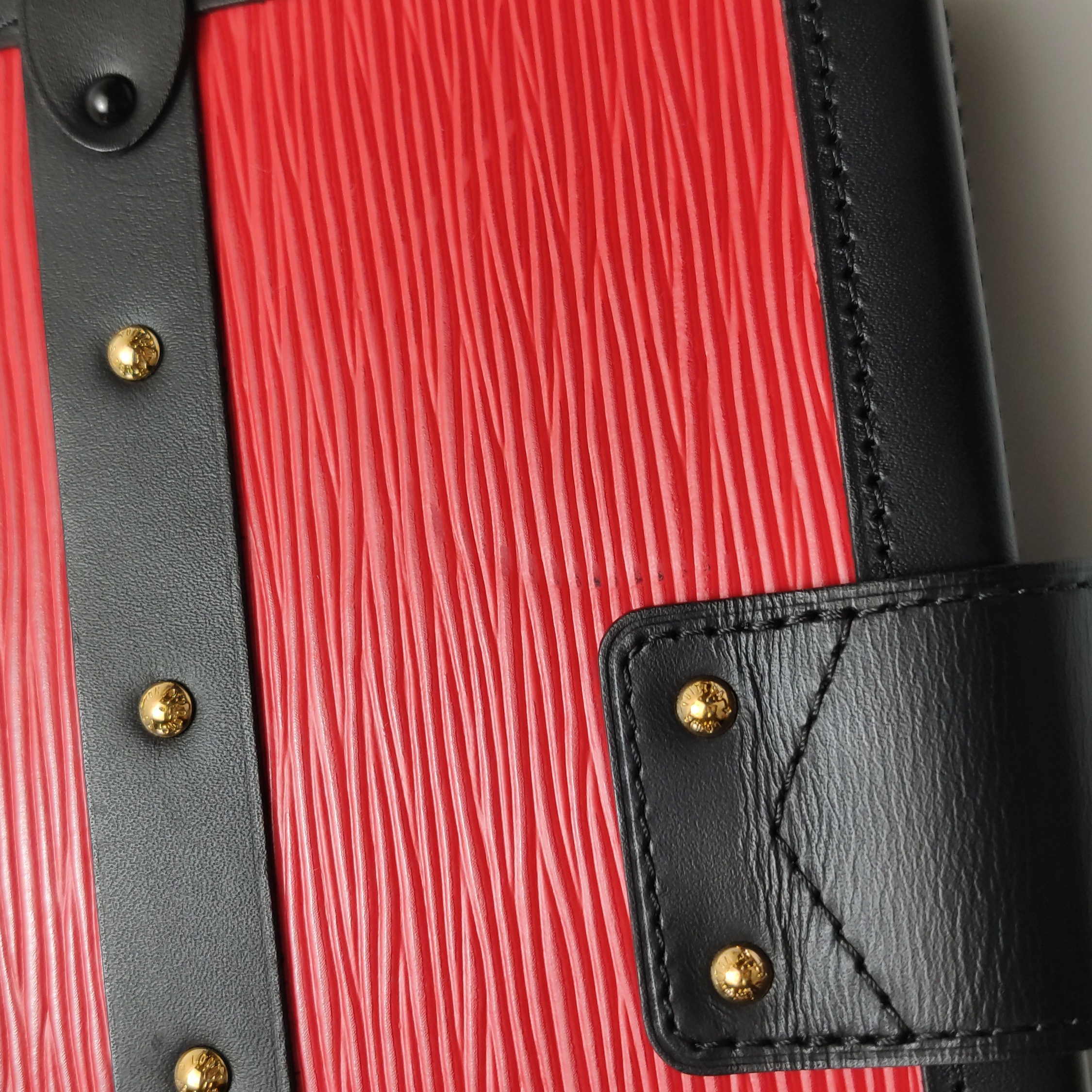 Louis Vuitton(LV) Petite Malle Handbag Epi Leather — photo 13 of 18